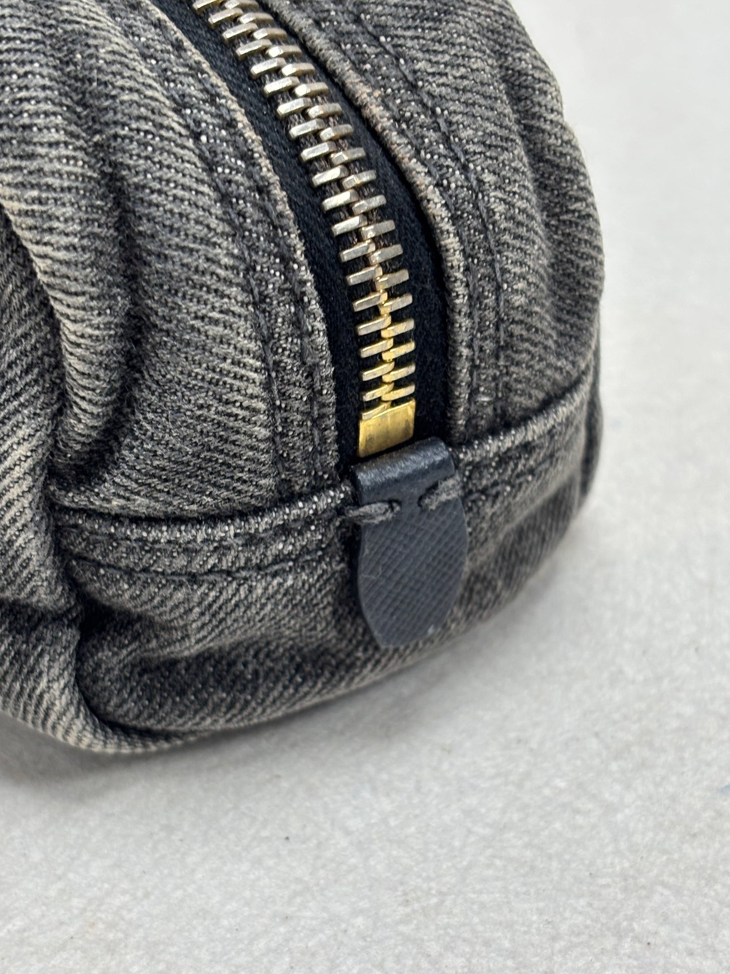 PRADA Trousse en Denim