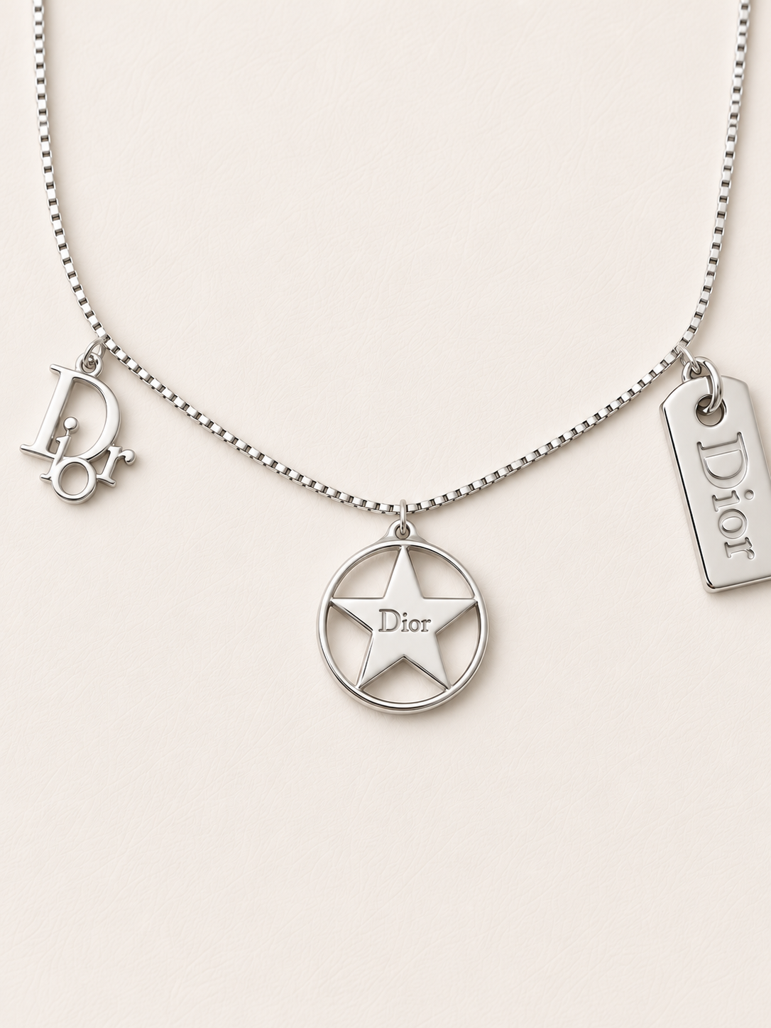 DIOR Collier Logo Charms