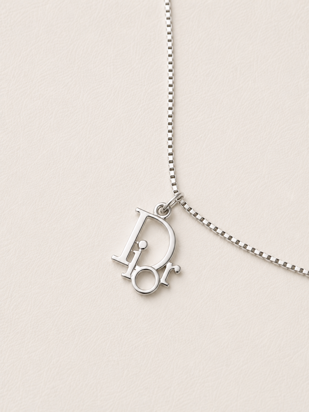 DIOR Collier Logo Charms