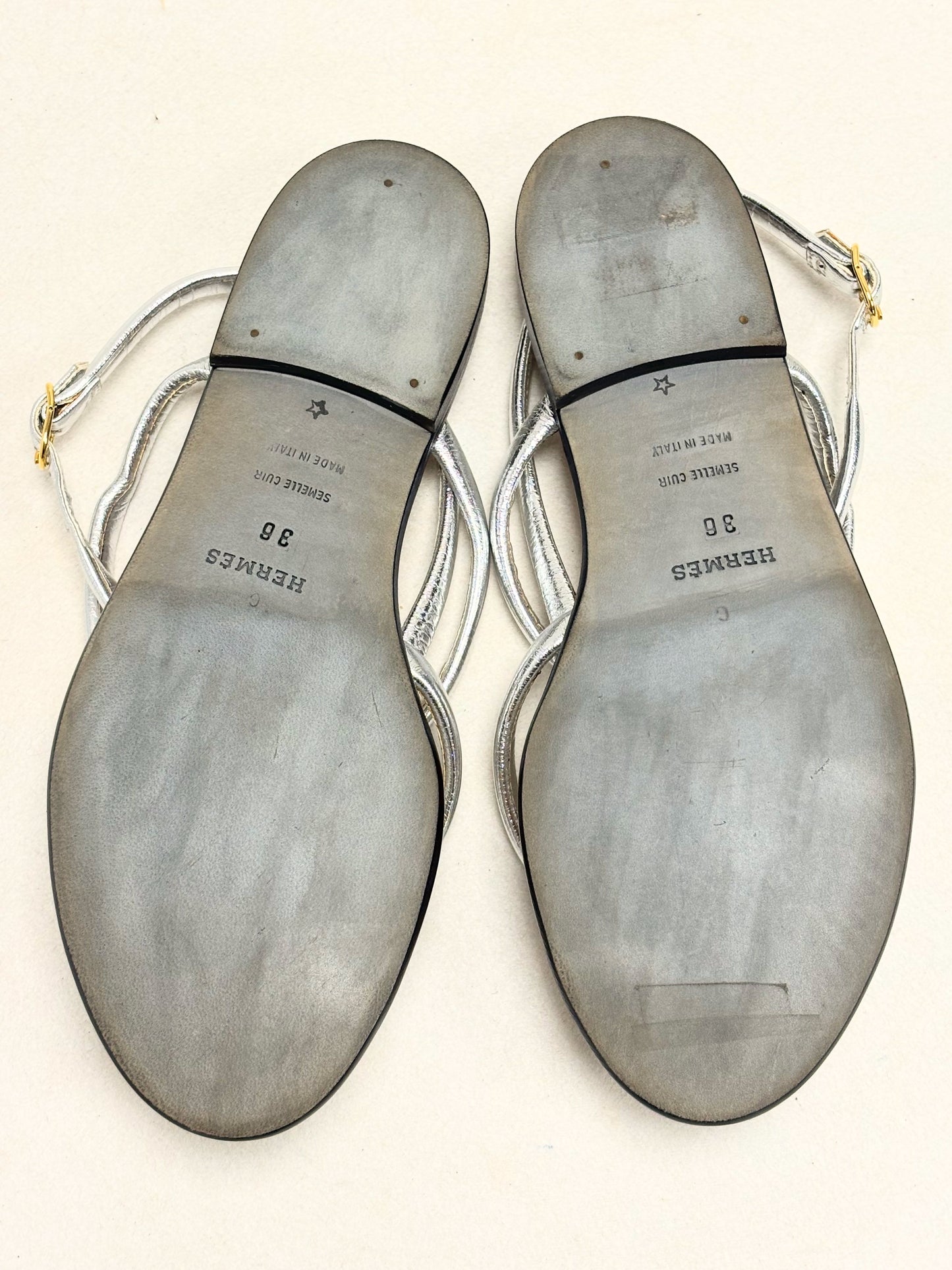 HERMÈS Sandales Cuir argent