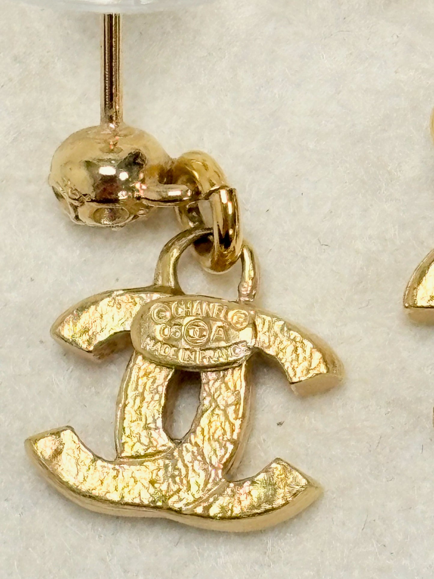 CHANEL Boucles d'oreilles Mini CC 2005
