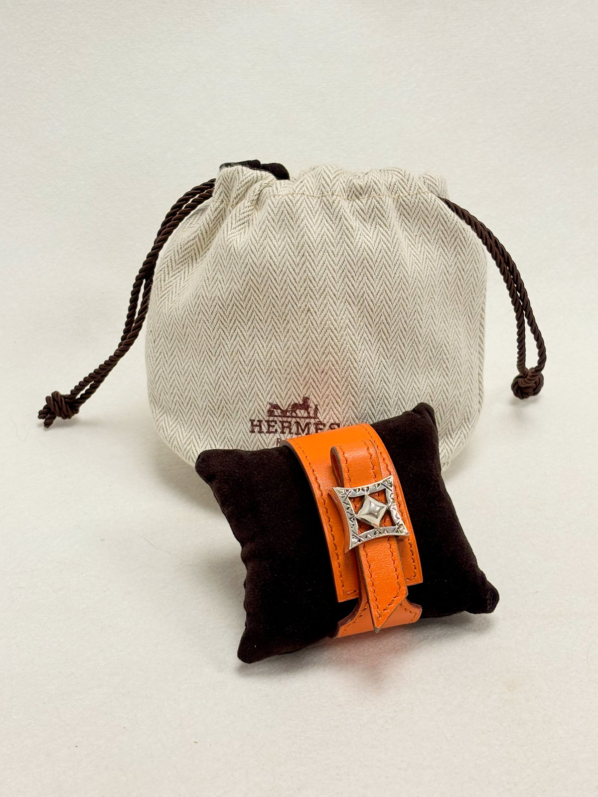 HERMÈS Bracelet Artémis Touareg