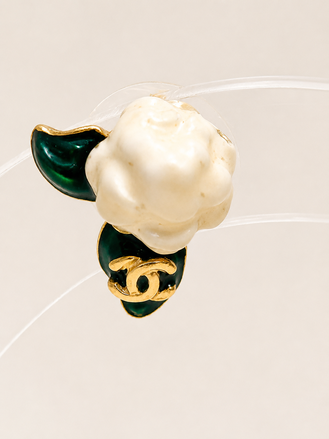 CHANEL Boucles d'oreilles Camélia