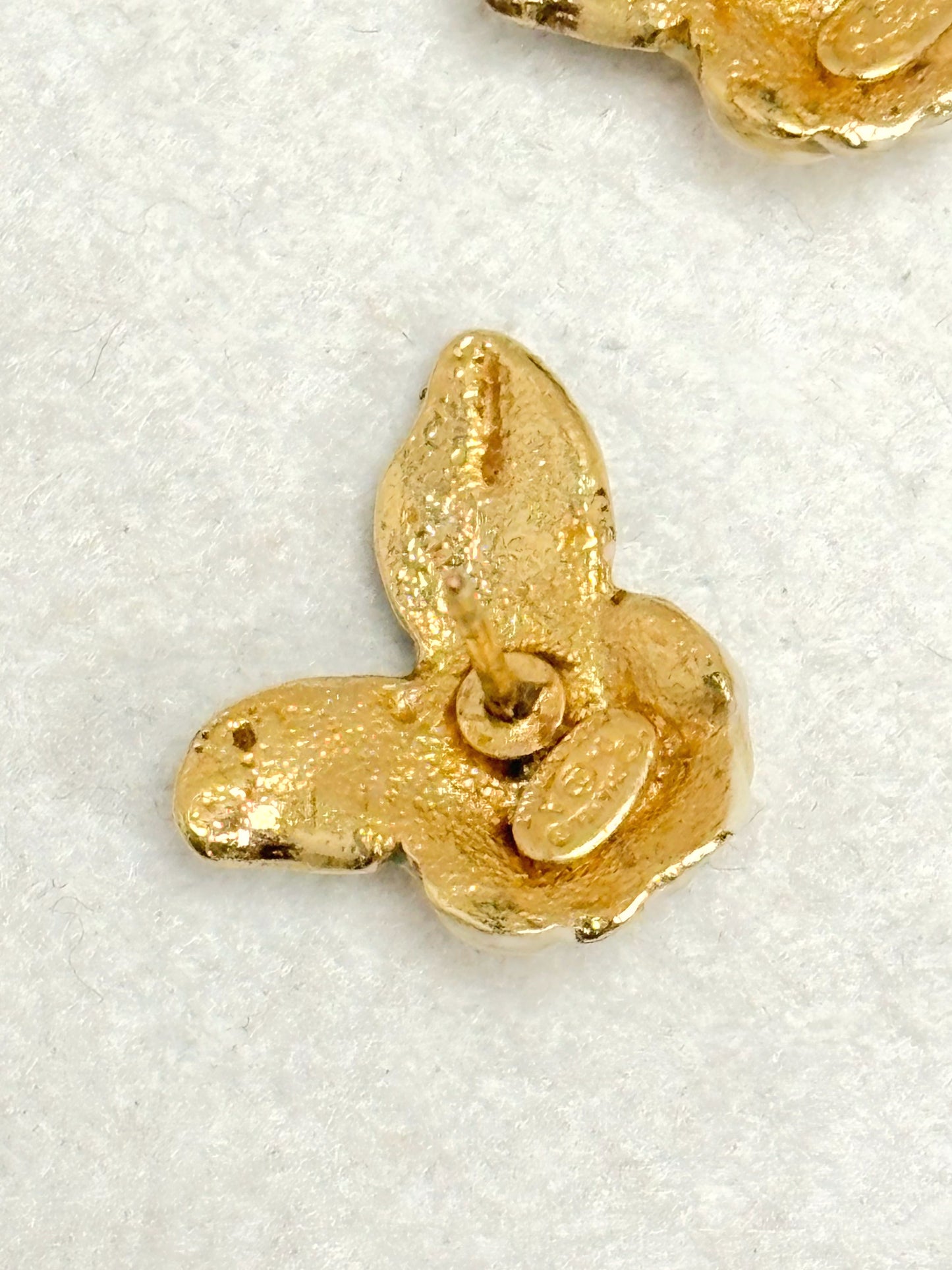 CHANEL Boucles d'oreilles Camélia