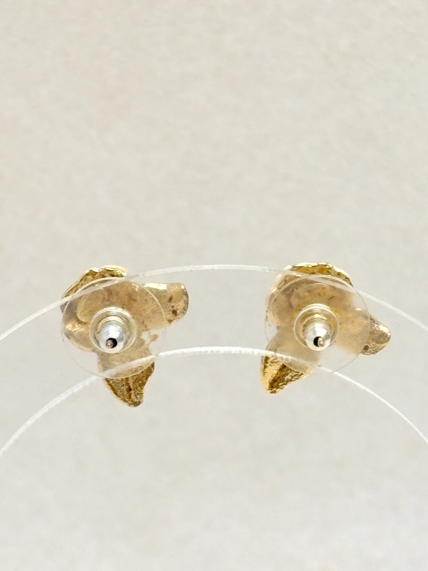 CHANEL Boucles d'oreilles Camélia