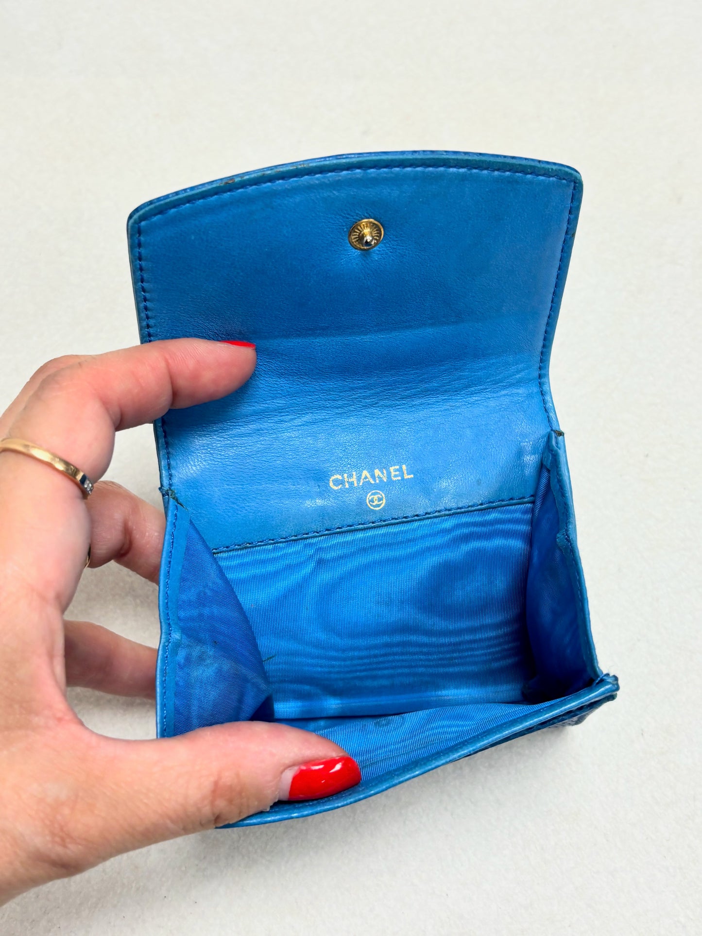CHANEL Porte-Monnaie Cuir bleu