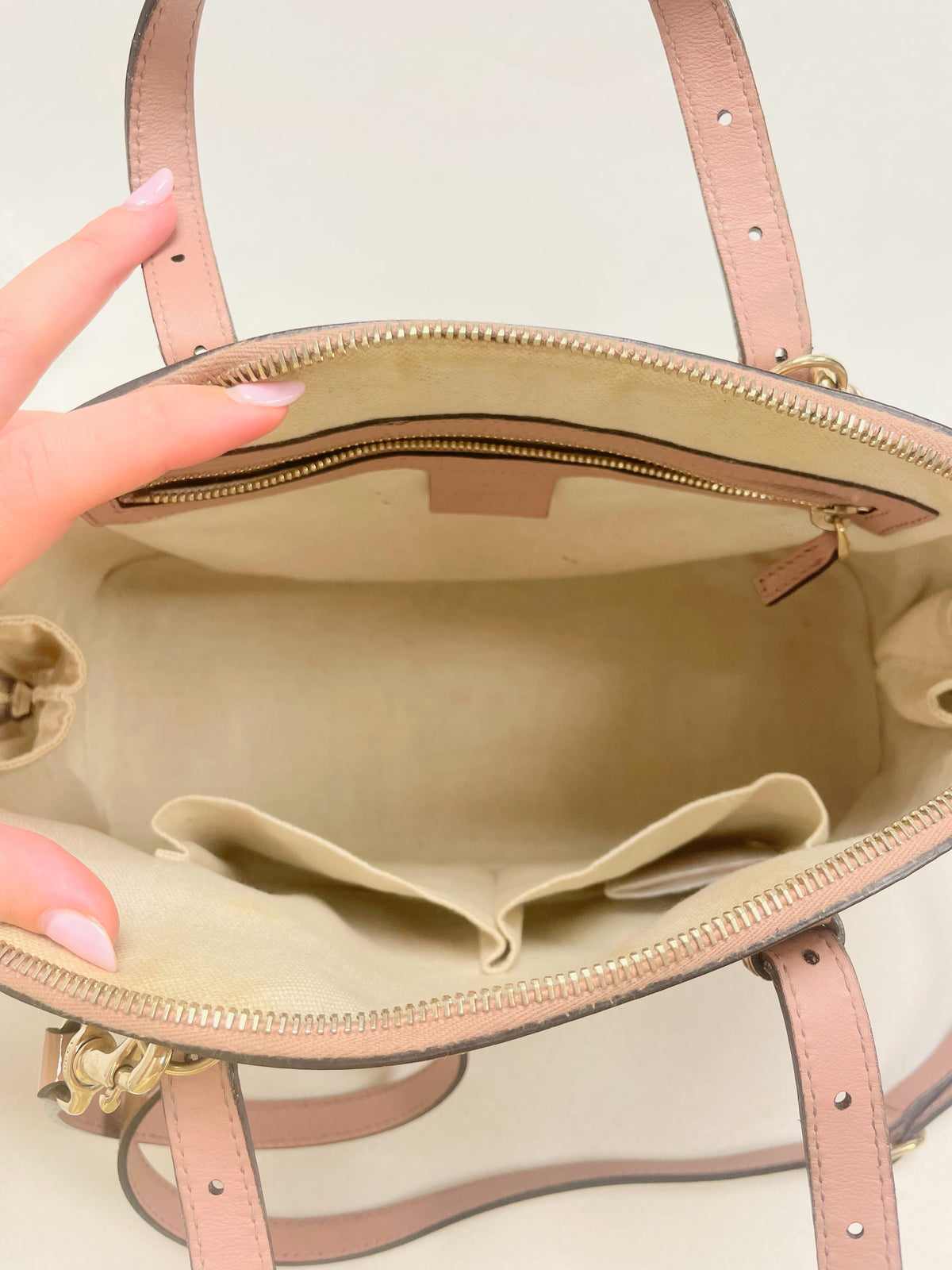 GUCCI Sac Dôme Guccissima