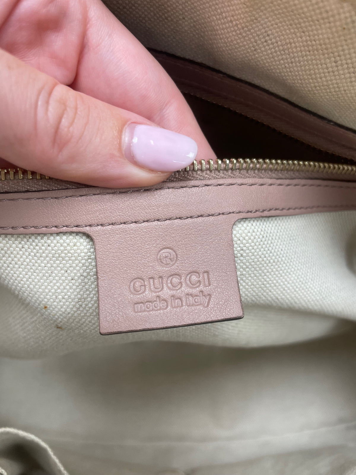 GUCCI Sac Dôme Guccissima