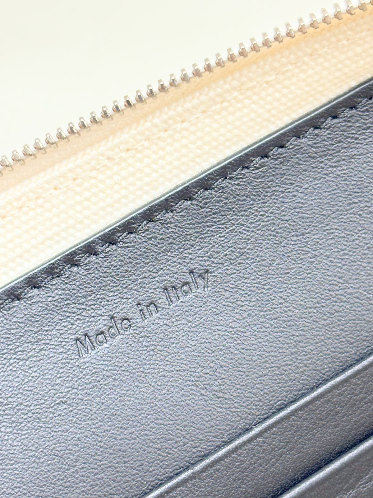 CÉLINE Pochette Made In