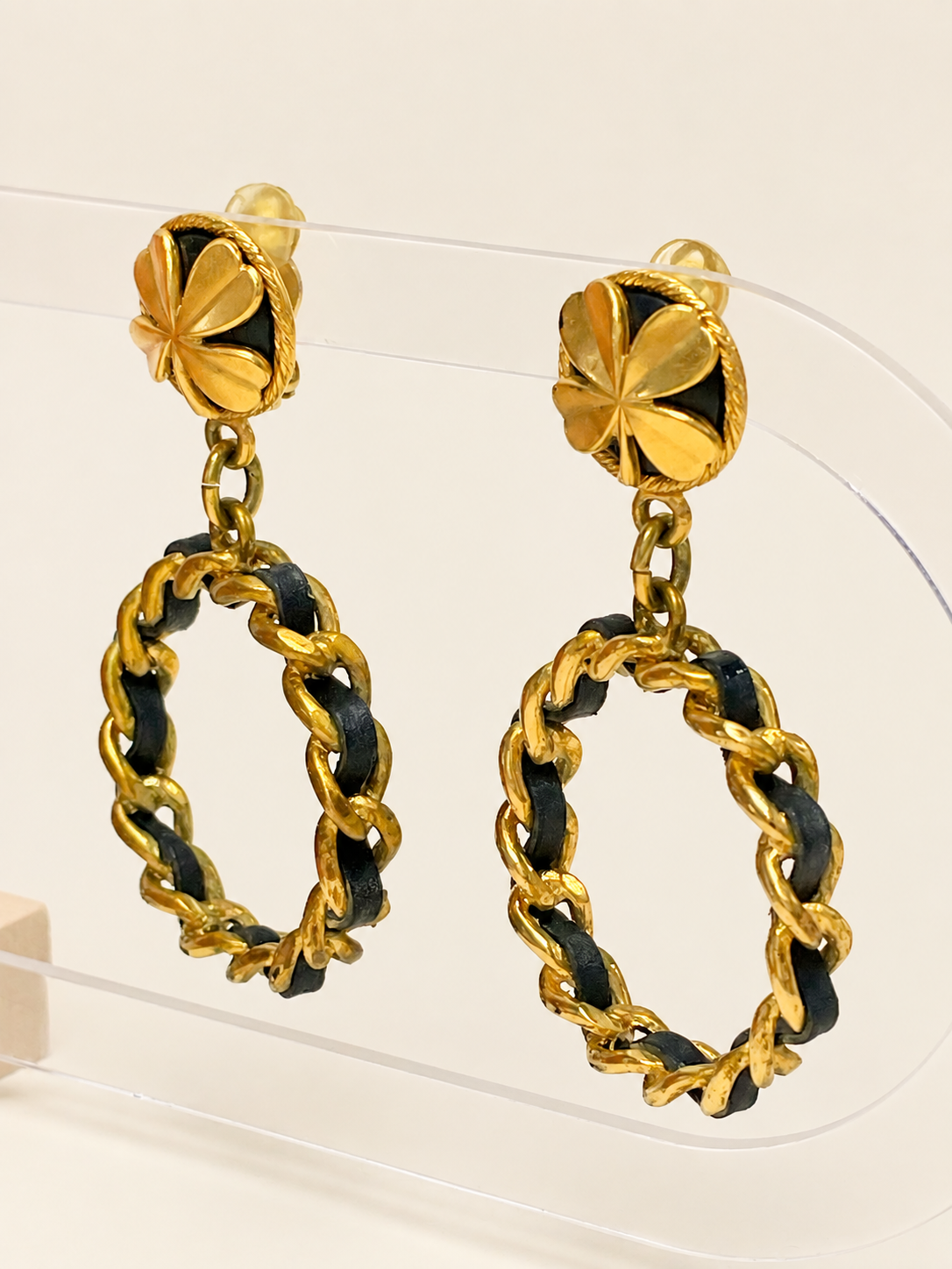 CHANEL Boucles d'oreilles Hoops 94