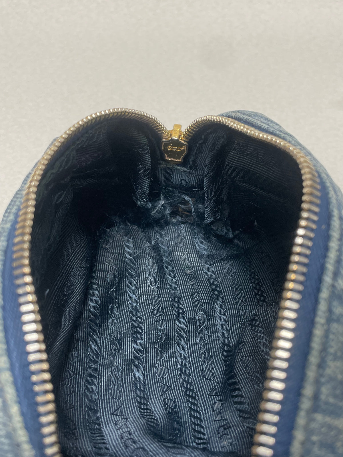 PRADA Trousse en Denim