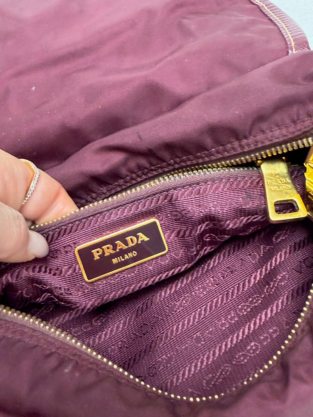 PRADA Sac Explore Re-Nylon