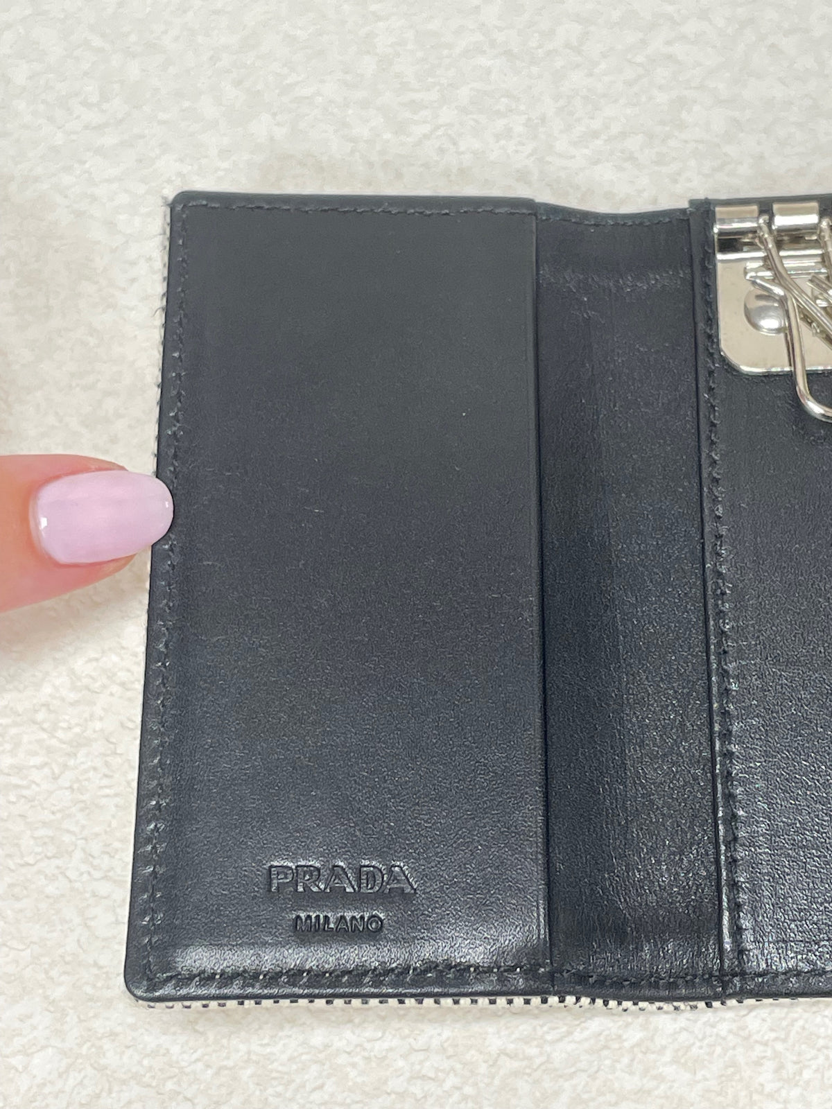 PRADA Porte clés