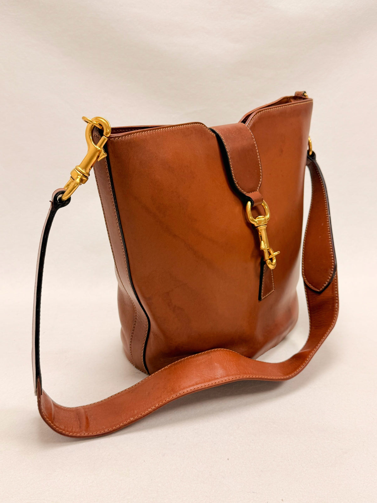 GUCCI Sac Jackie Bucket Bag