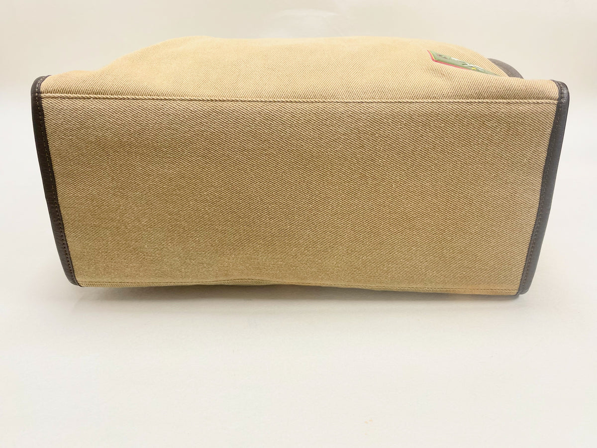 FENDI Sac cabas Ecussons