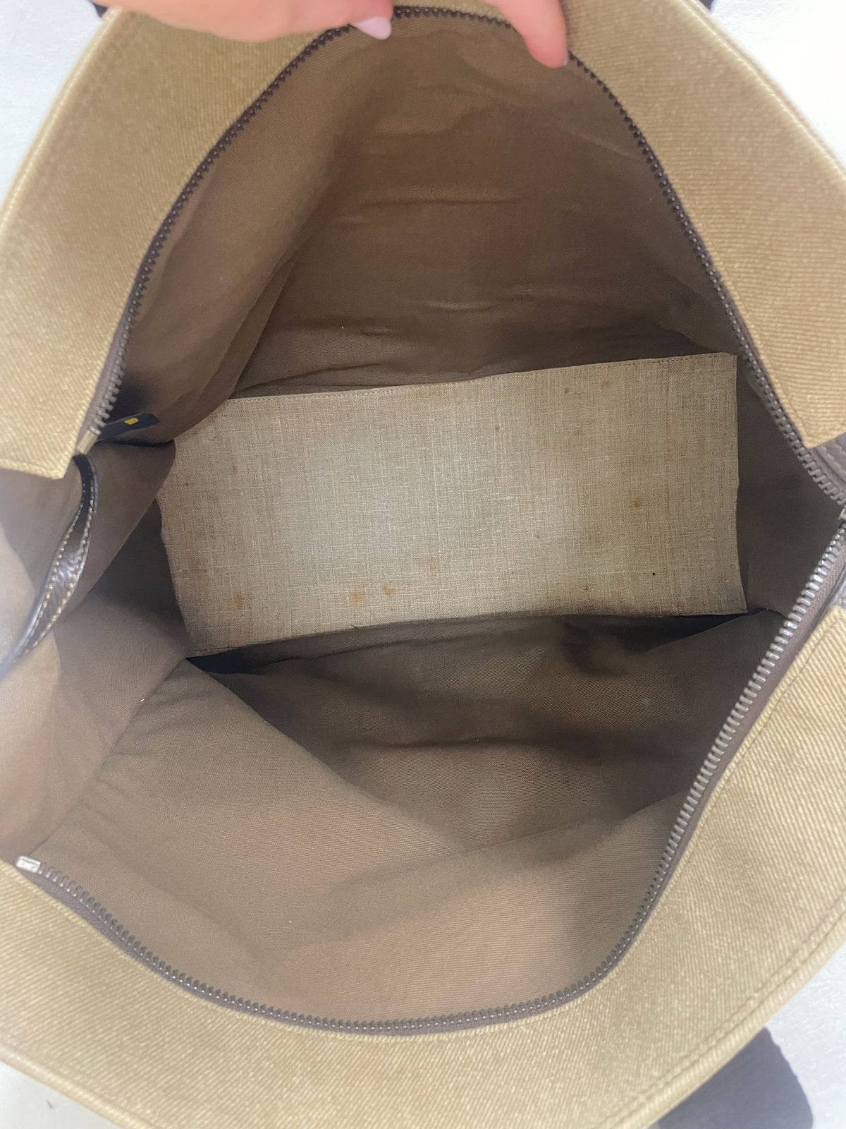 FENDI Sac cabas Ecussons