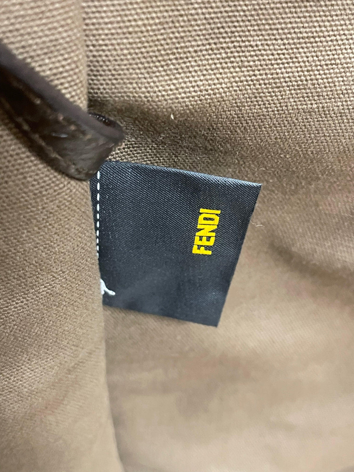 FENDI Sac cabas Ecussons
