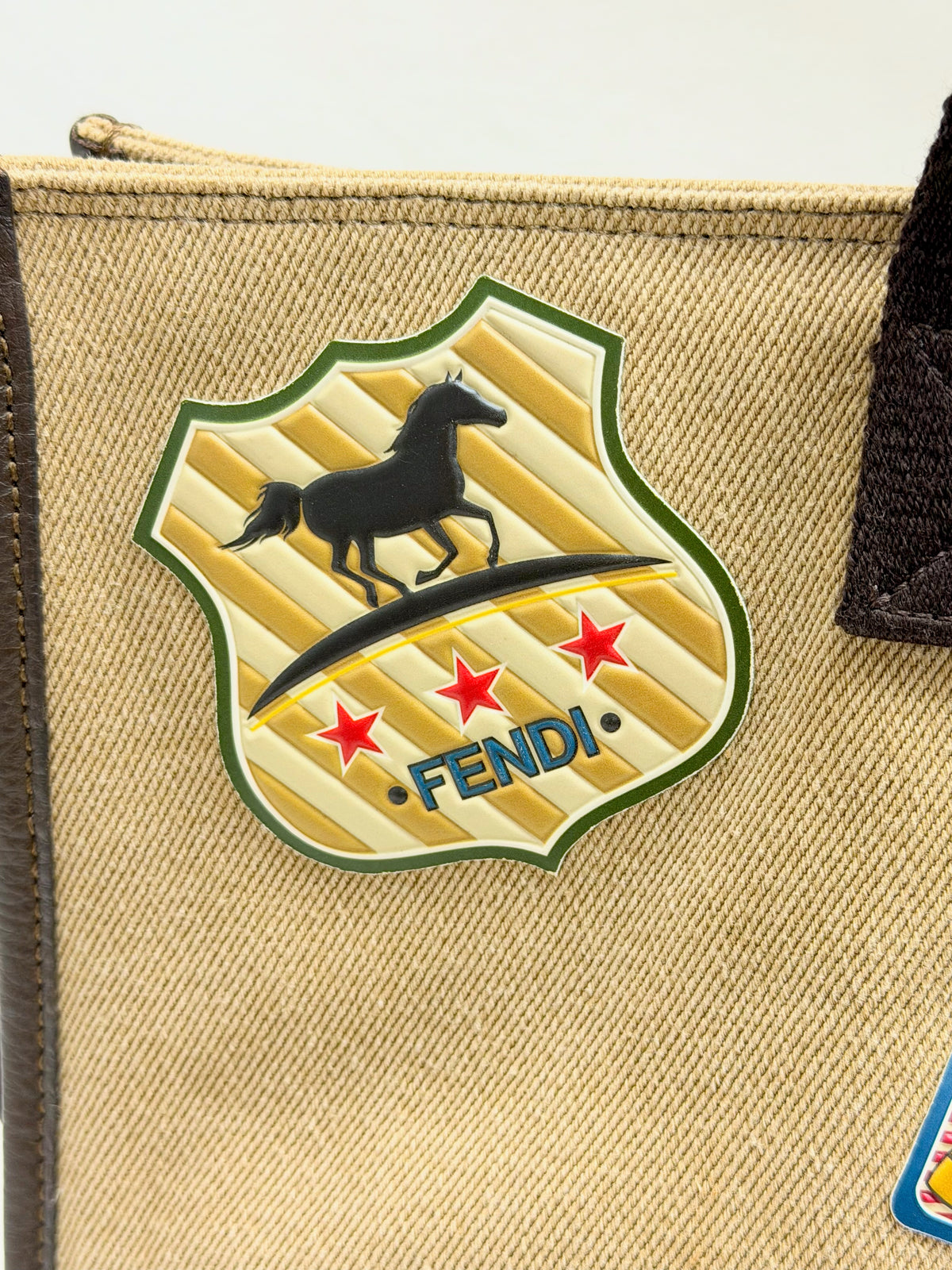 FENDI Sac cabas Ecussons