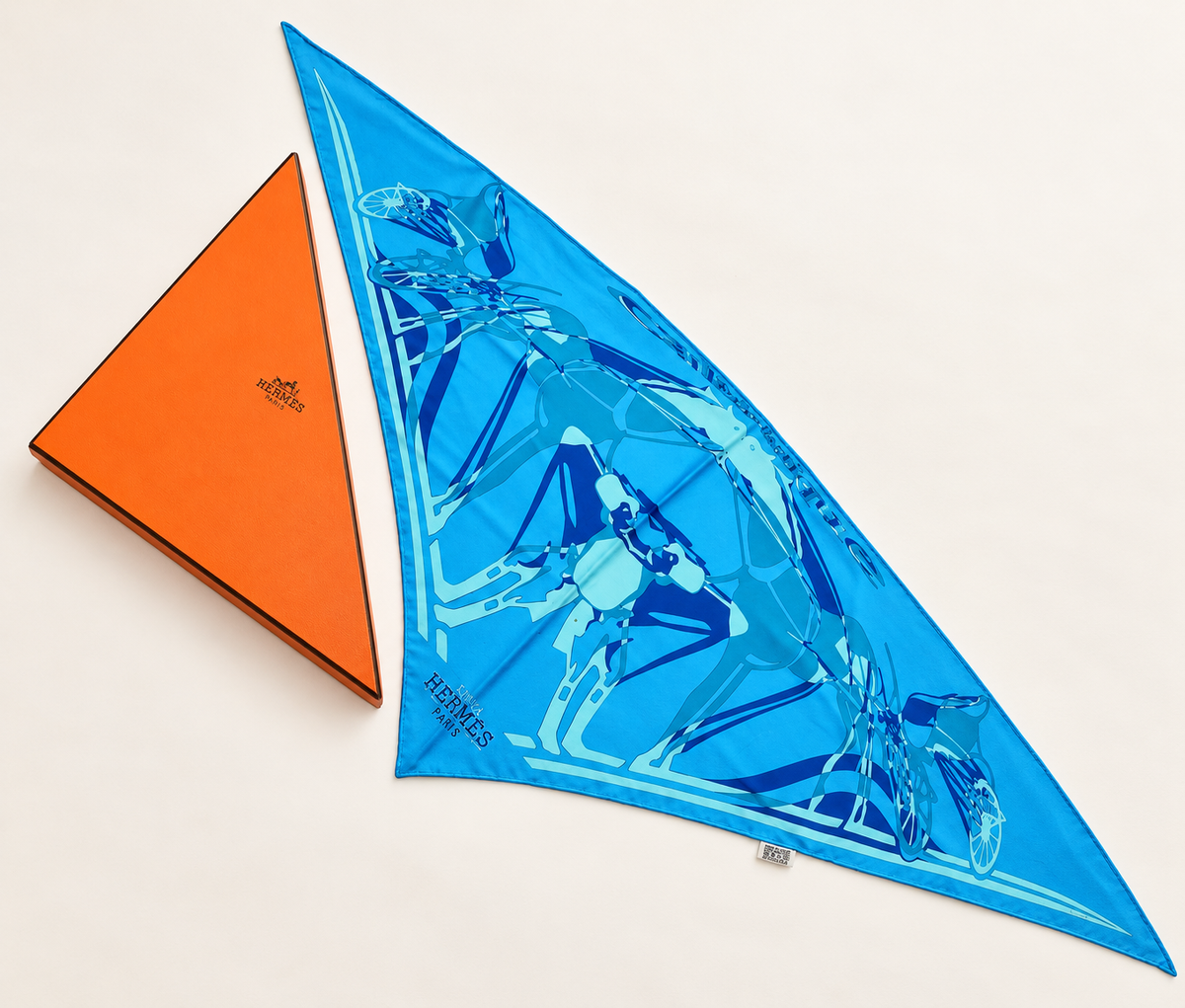 HERMÈS Foulard Pointu