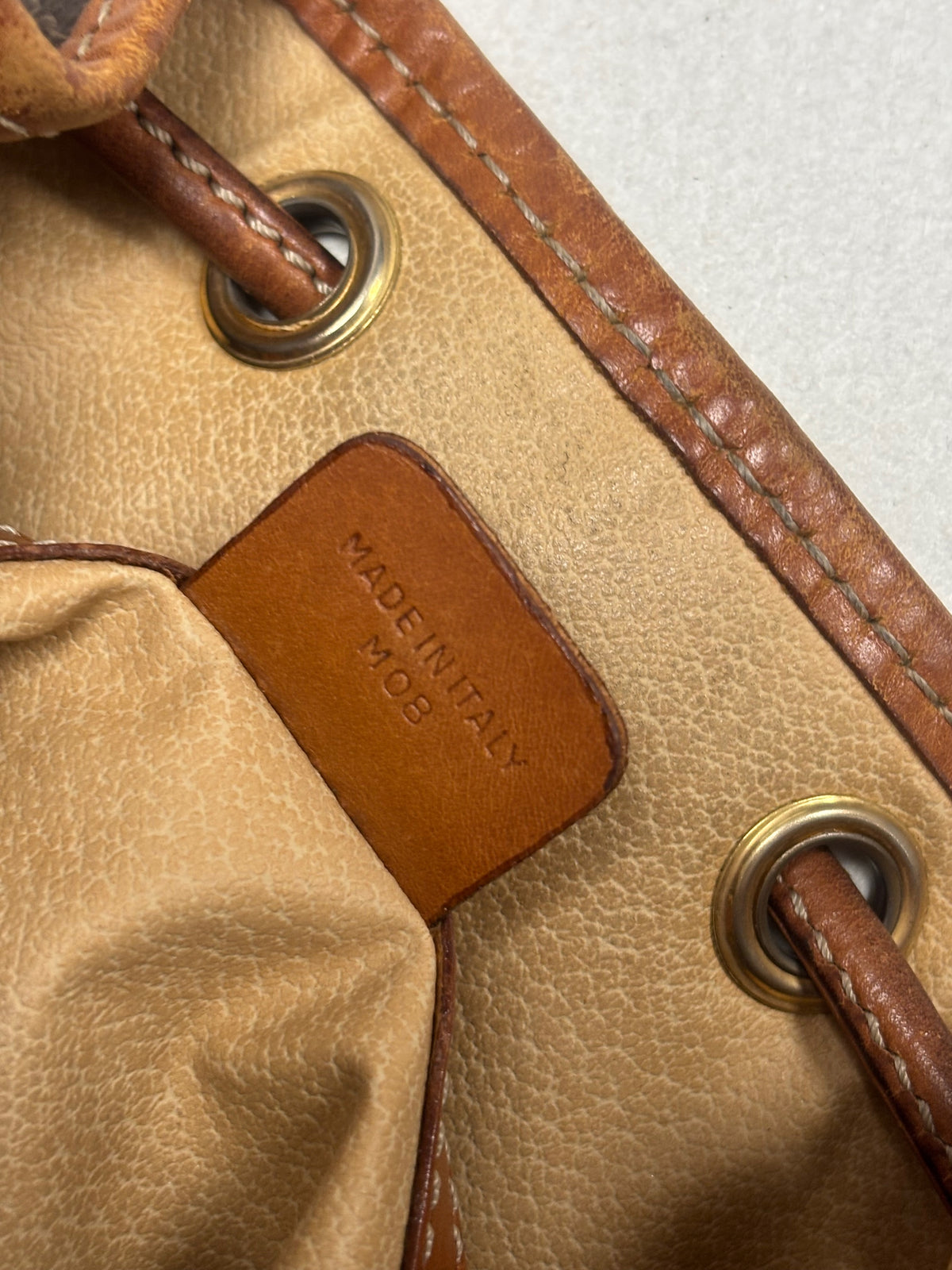 CÉLINE Sac Seau Triomphe