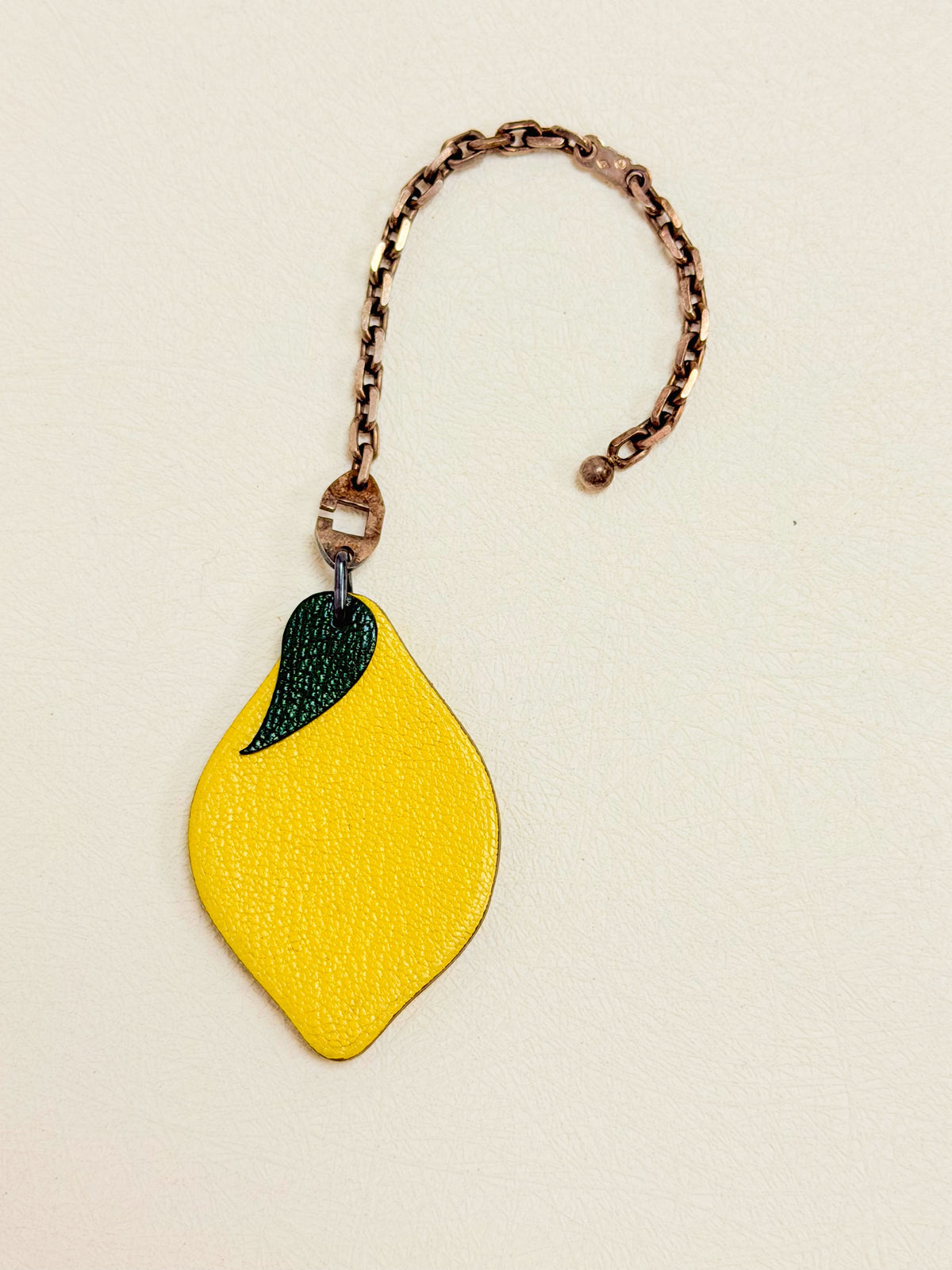HERMÈS Porte-clés Charm Citron