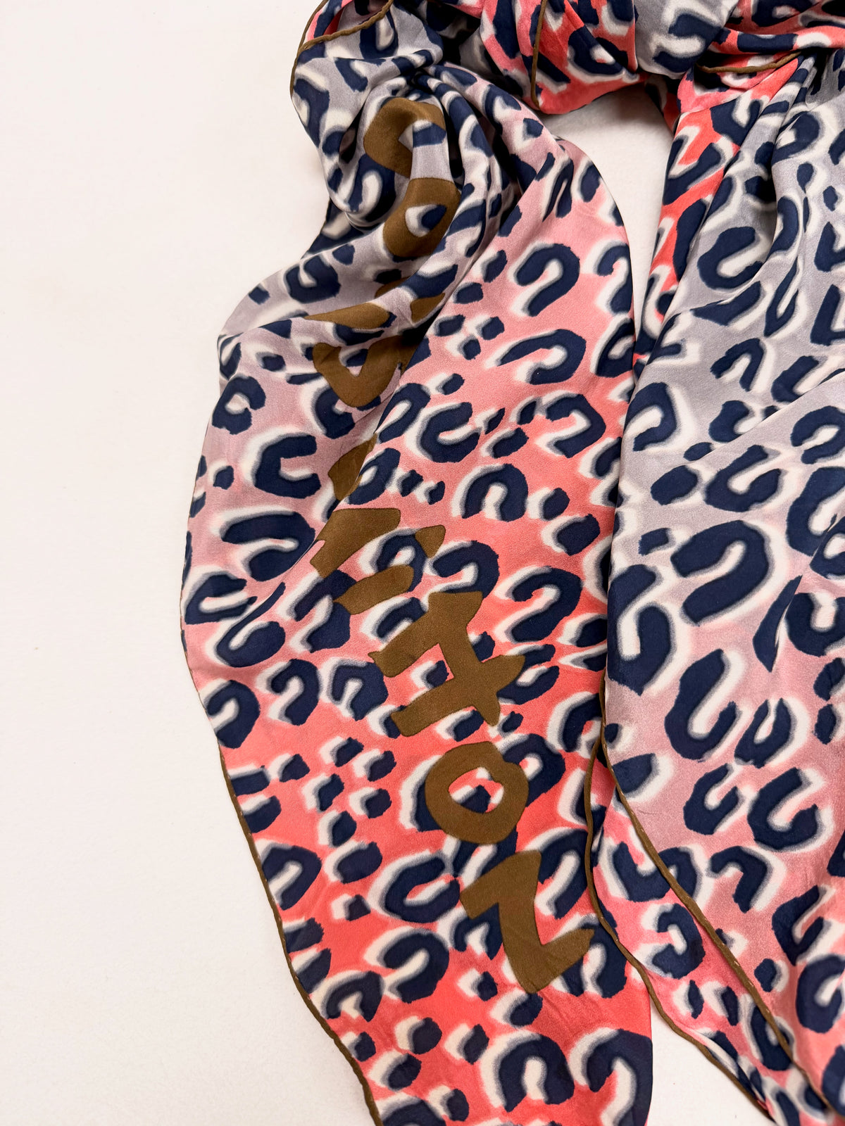 LOUIS VUITTON x Stephen Sprouse Foulard