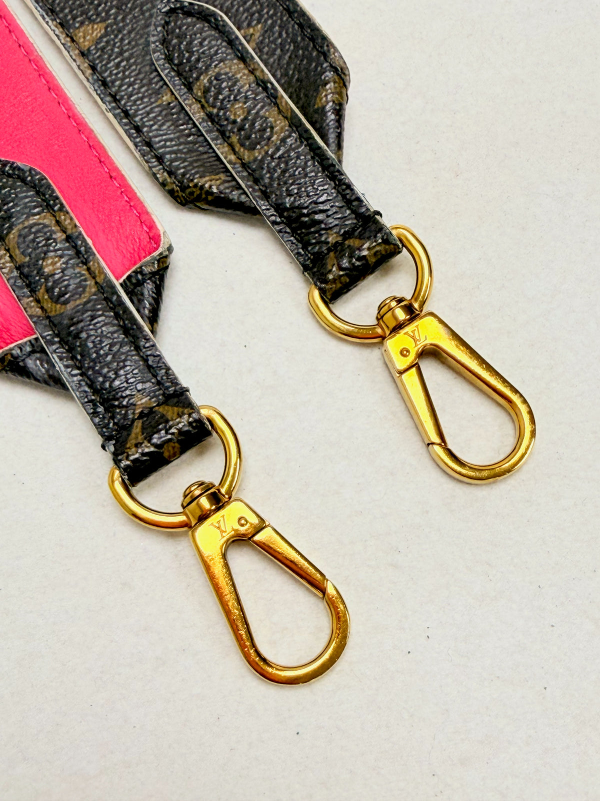LOUIS VUITTON Bandoulière Monogramme
