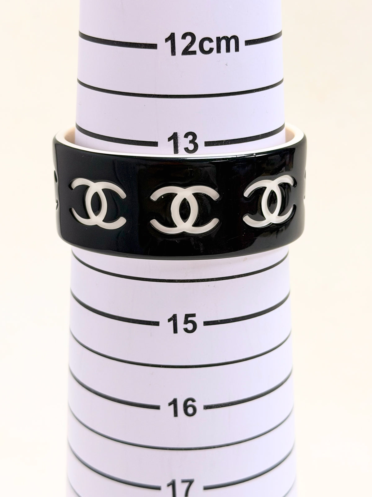 CHANEL Manchette