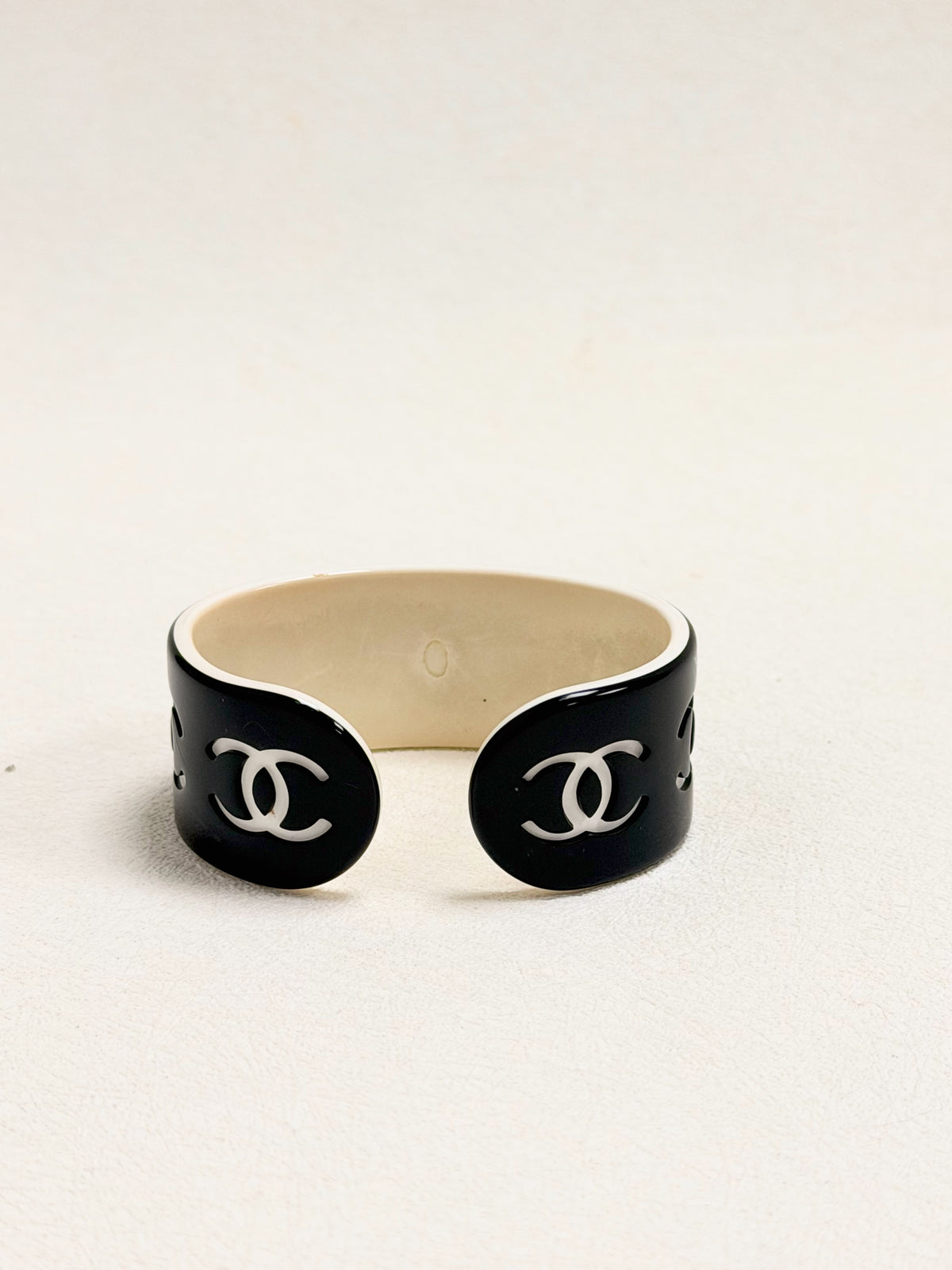 CHANEL Manchette