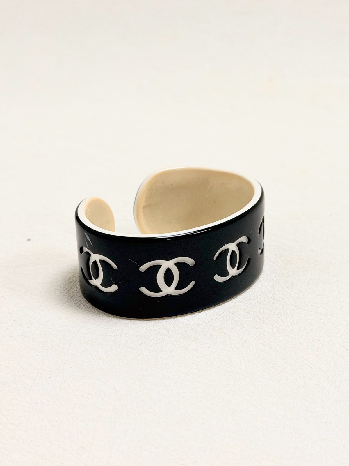 CHANEL Manchette