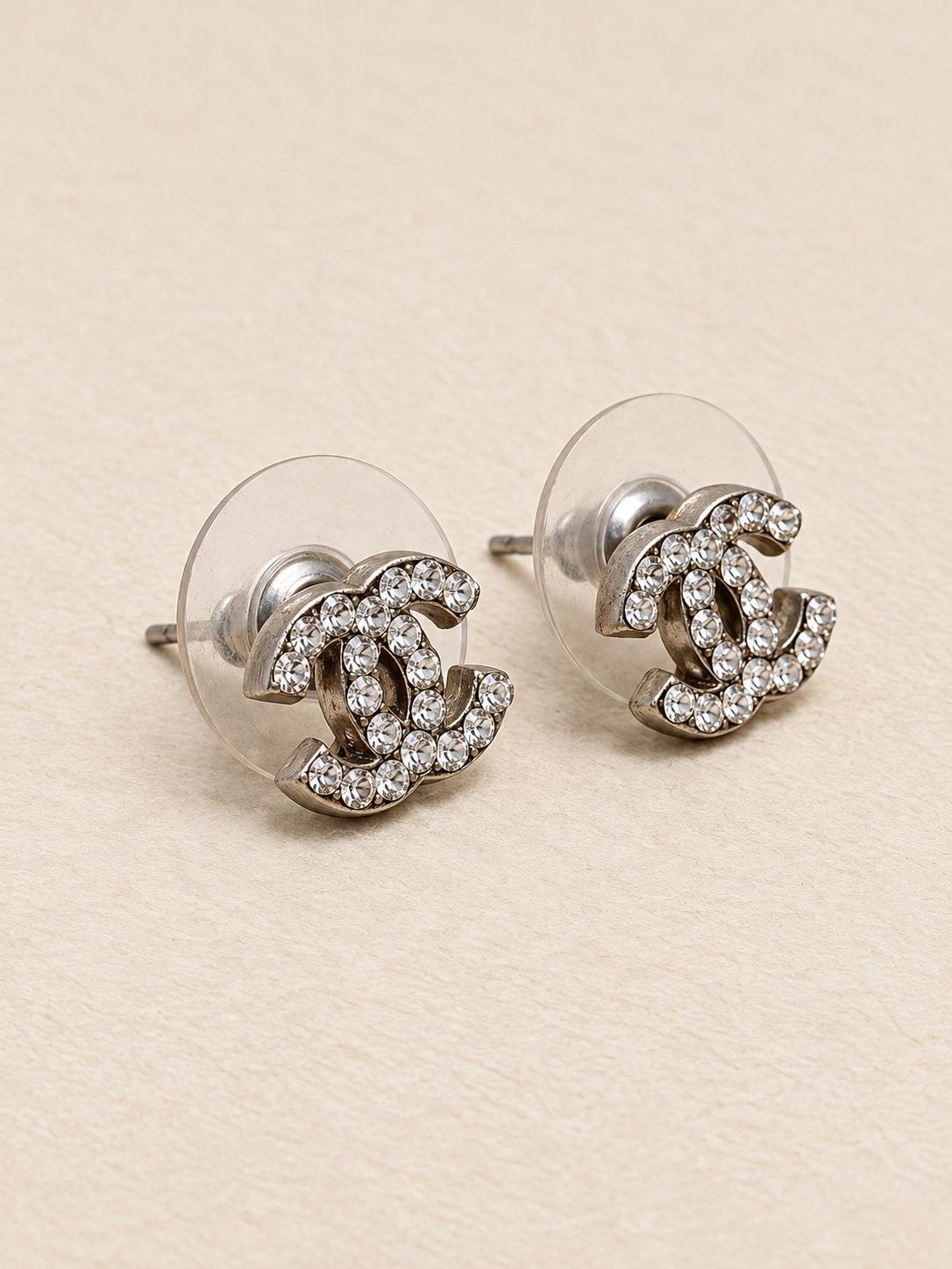 CHANEL Boucles d'oreilles CC