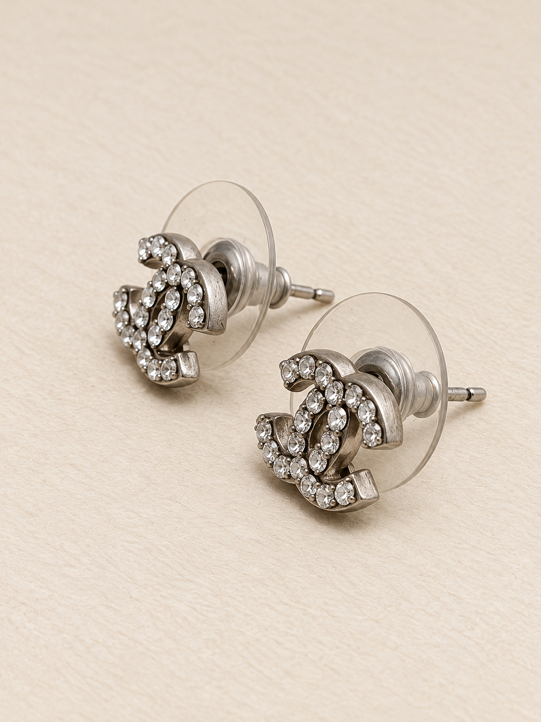CHANEL Boucles d'oreilles CC