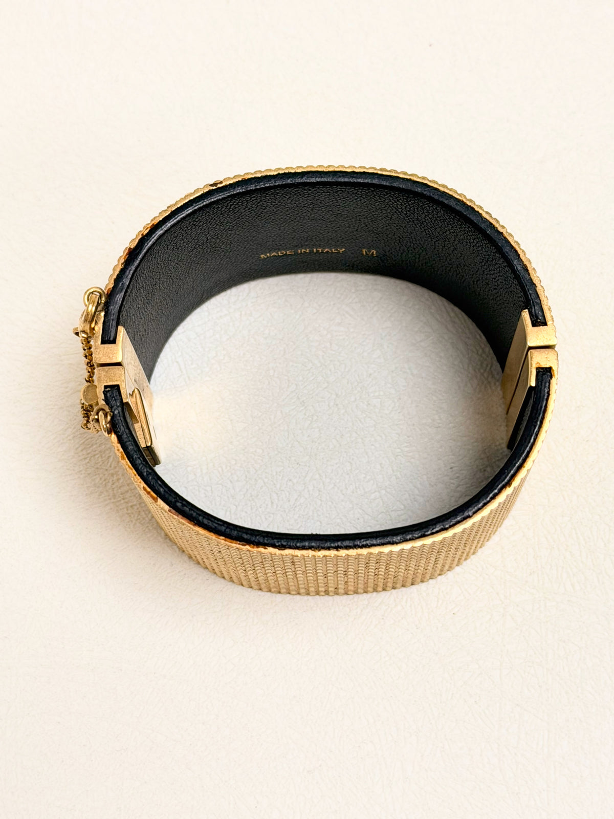 CÉLINE Manchette Minimaliste