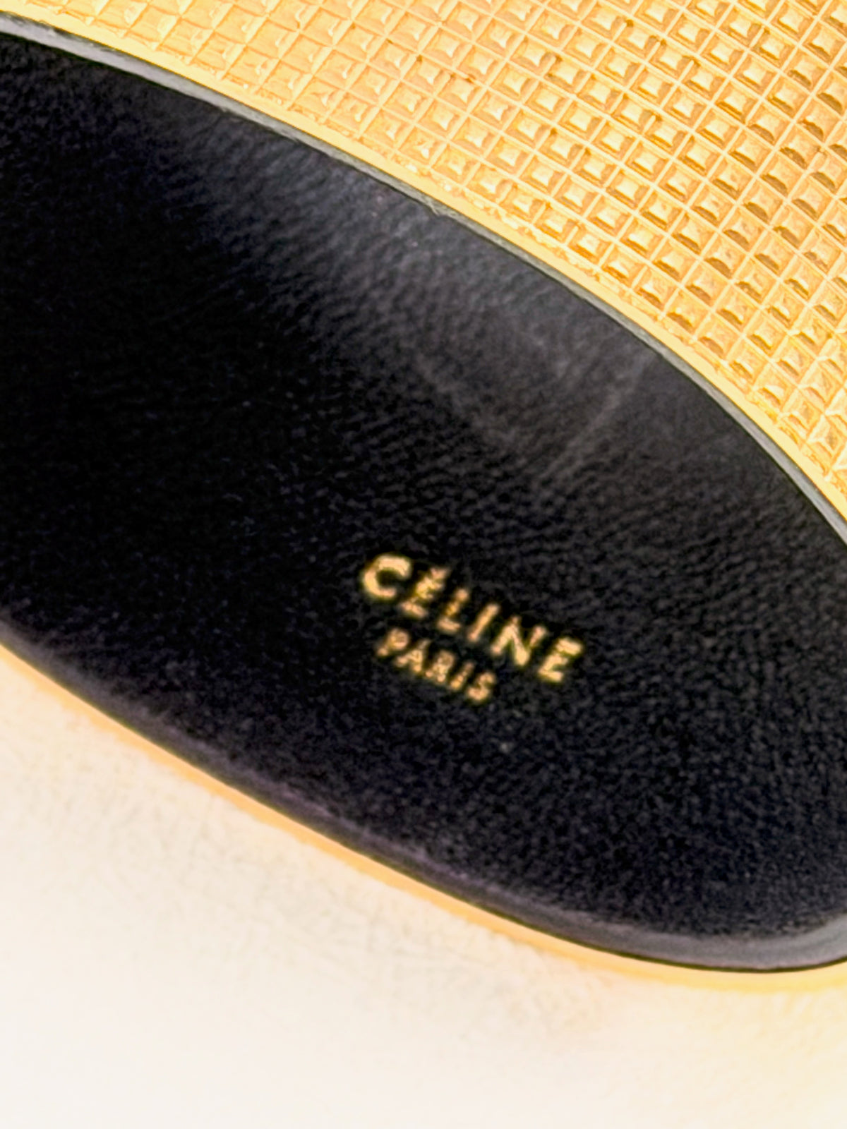 CÉLINE Manchette Minimaliste