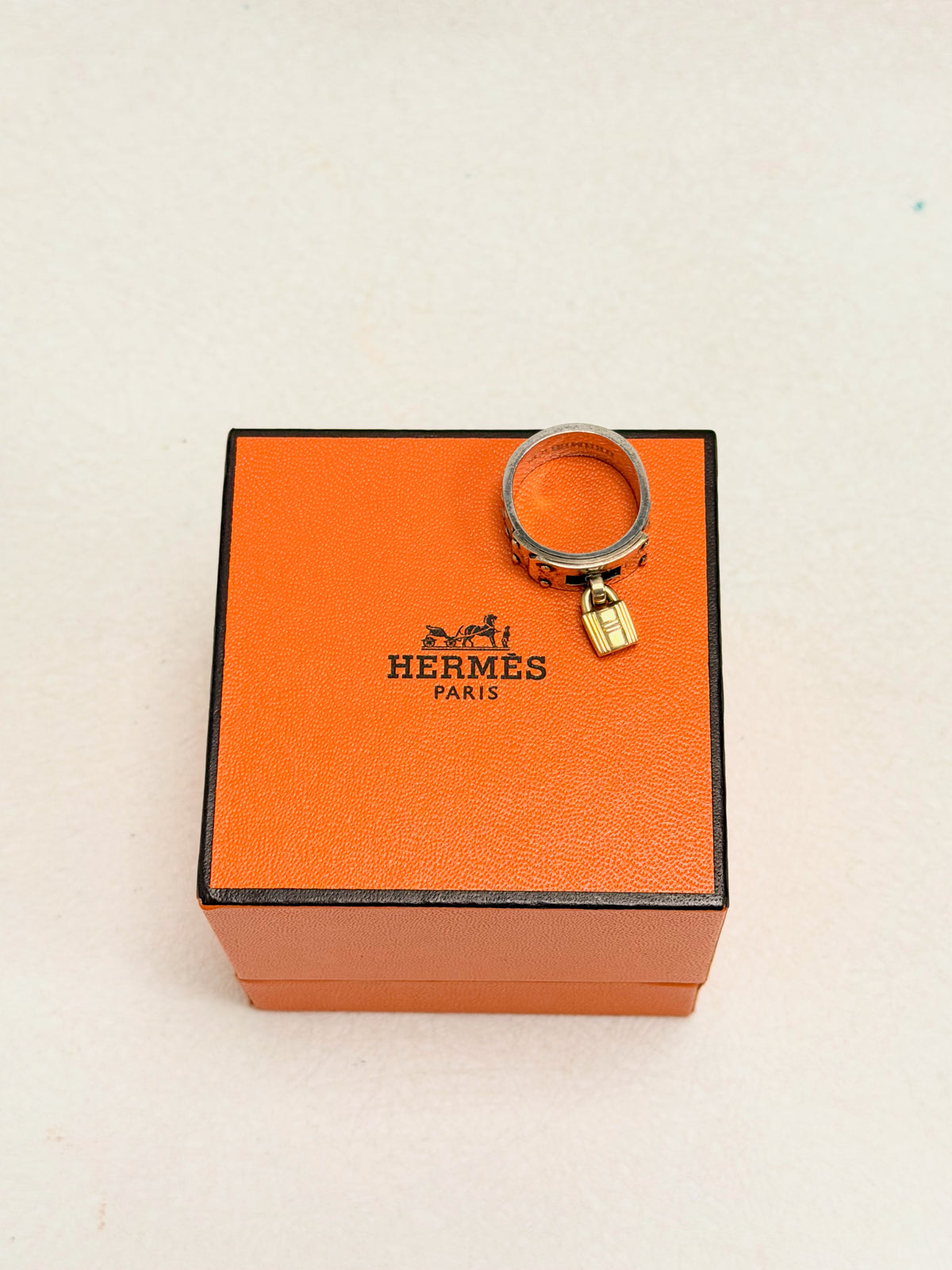 HERMÈS Bague Kelly Cadenas