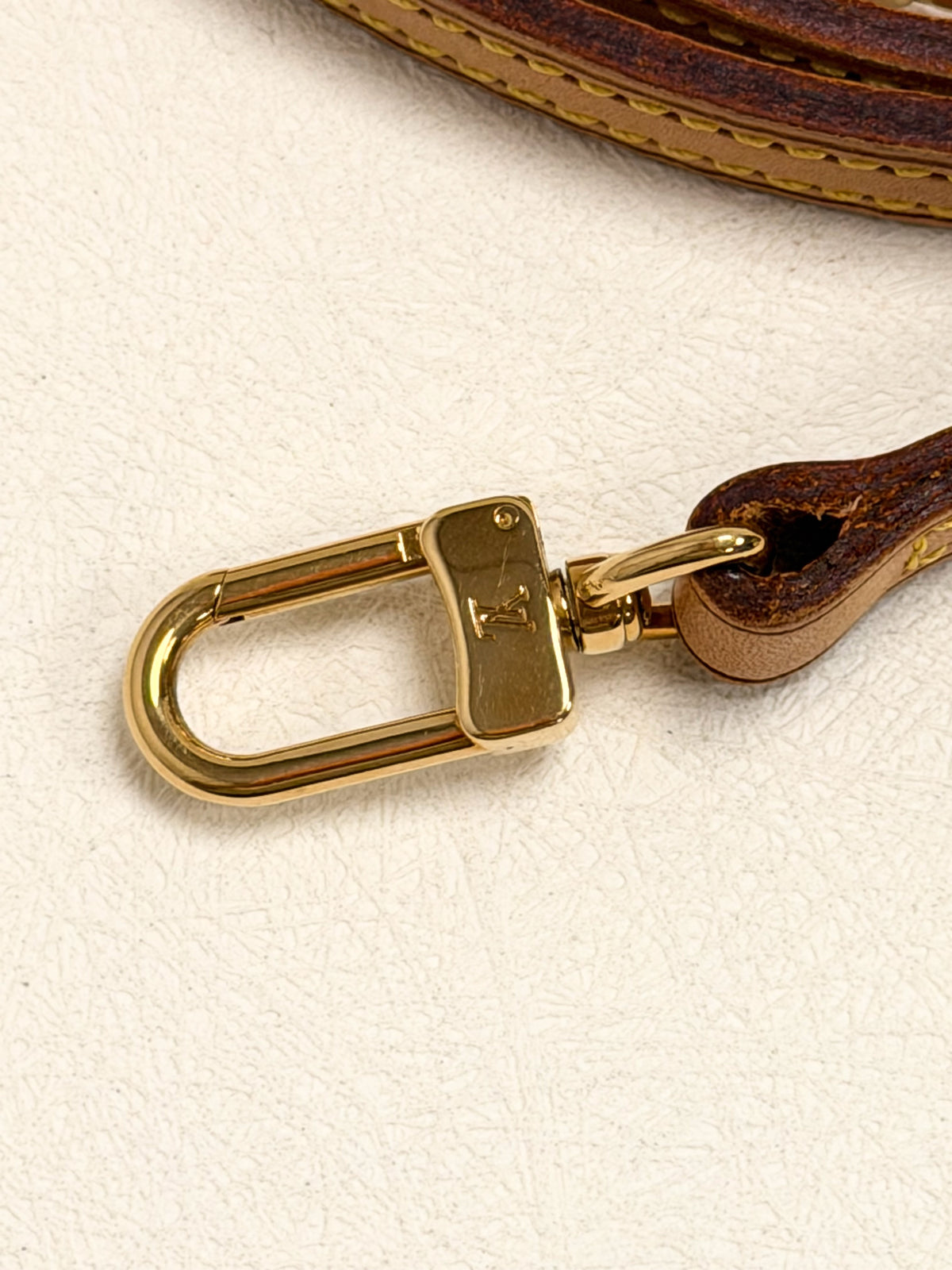 LOUIS VUITTON Bandoulière