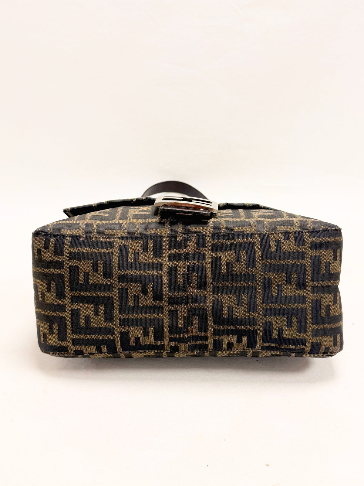 FENDI Sac Mamma Baguette Zucca