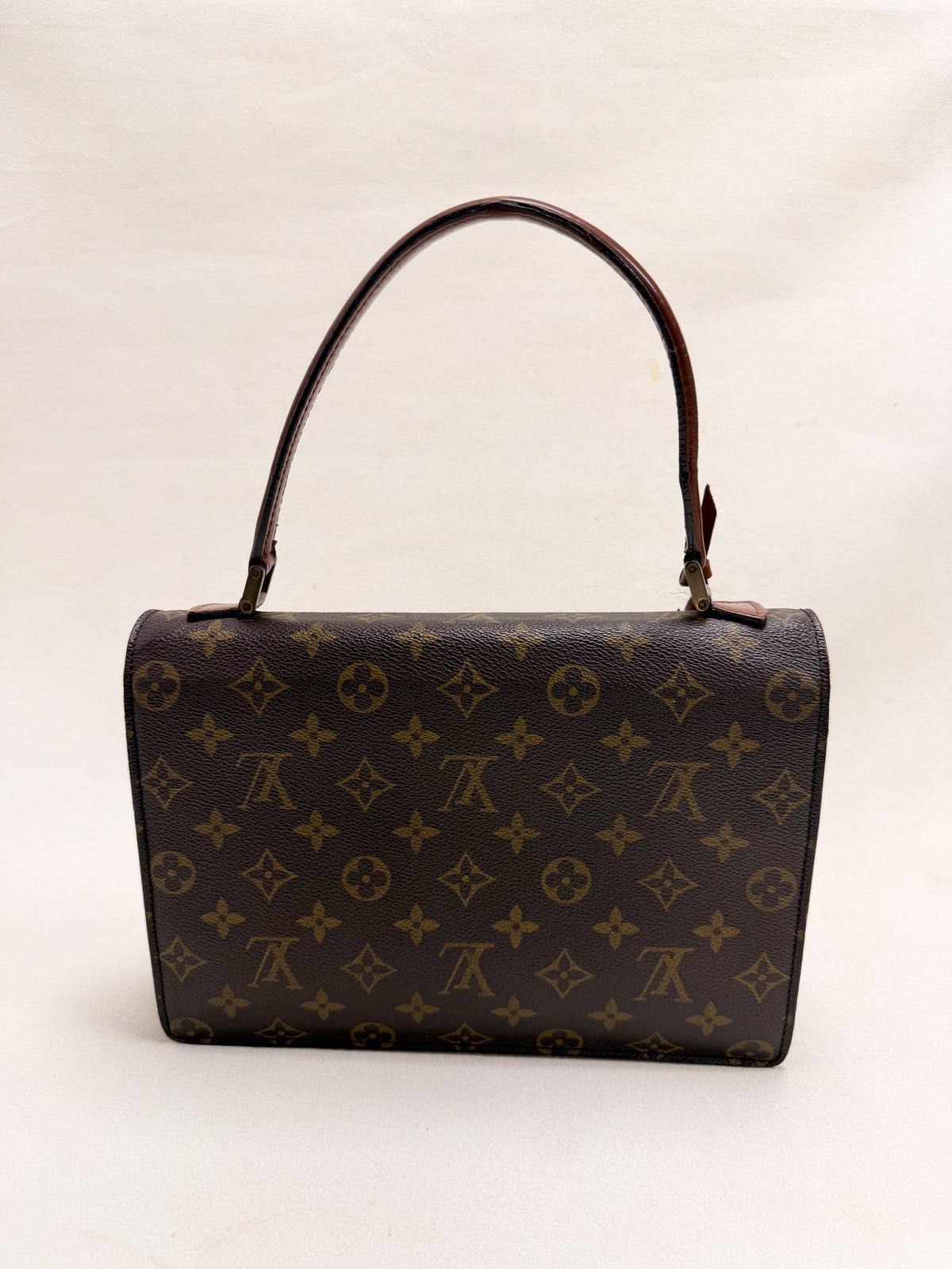 LOUIS VUITTON Sac Concorde