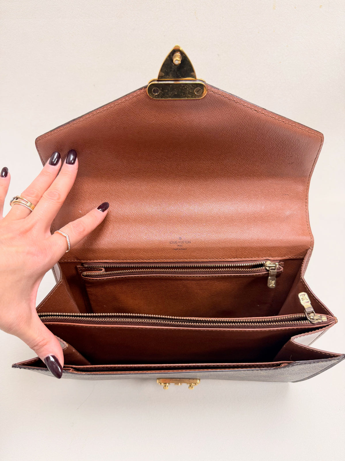 LOUIS VUITTON Sac Concorde