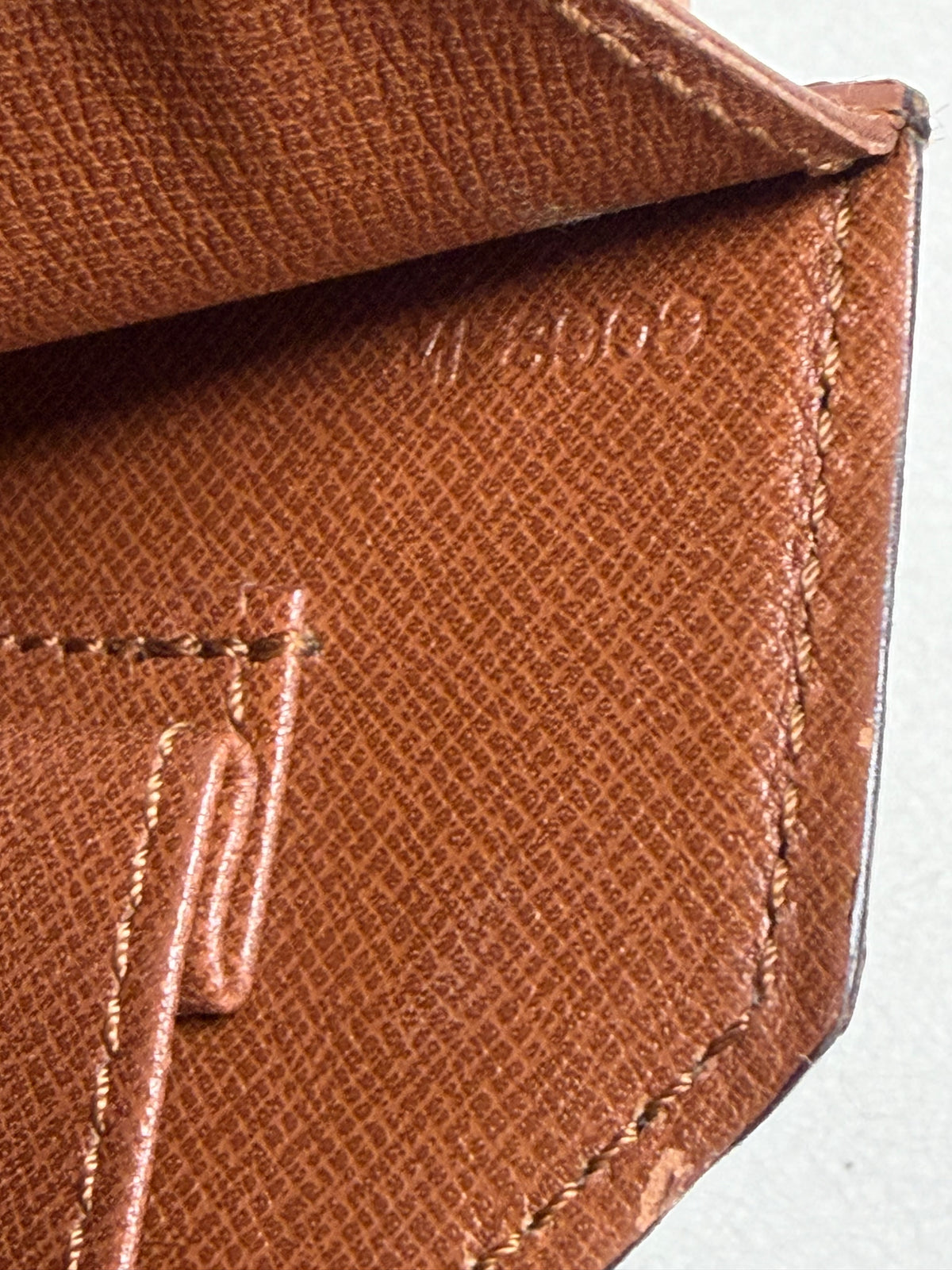 LOUIS VUITTON Sac Concorde