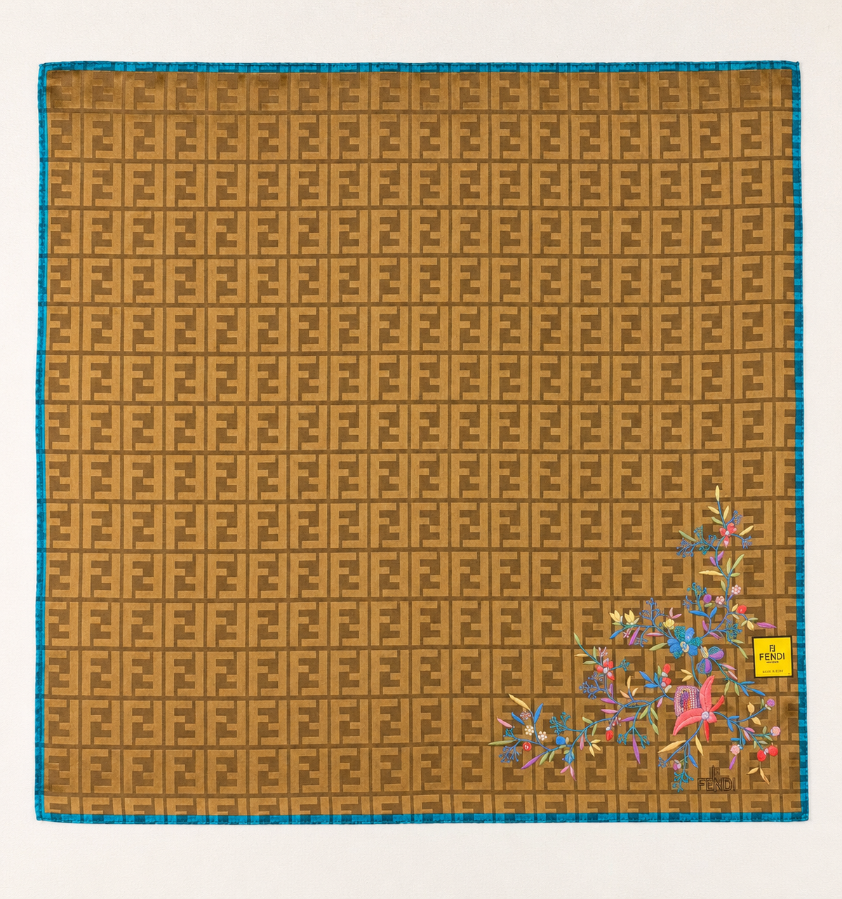 FENDI Foulard Zucca brodé Ricami