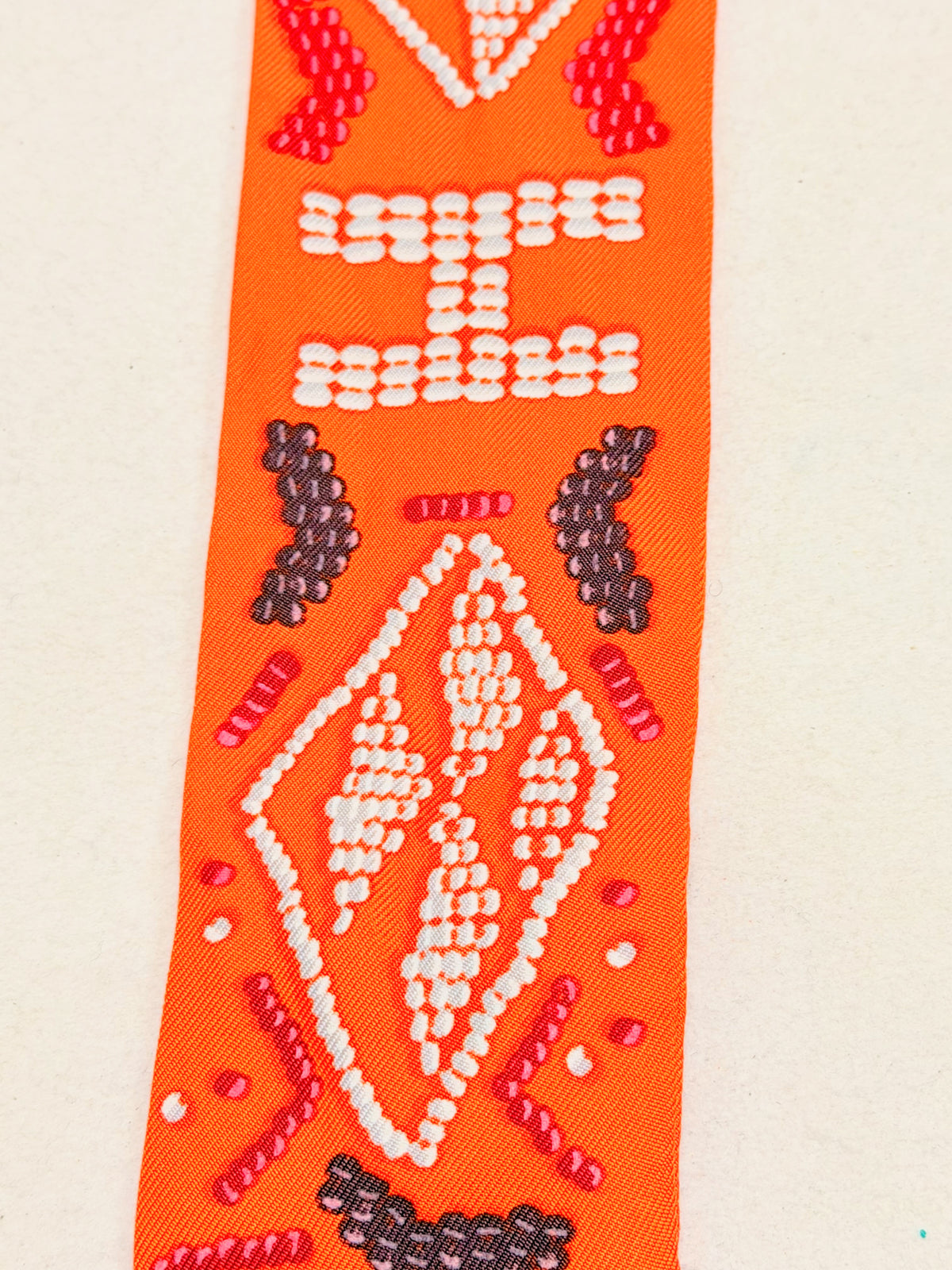 HERMÈS Twilly "Kelly en perles"