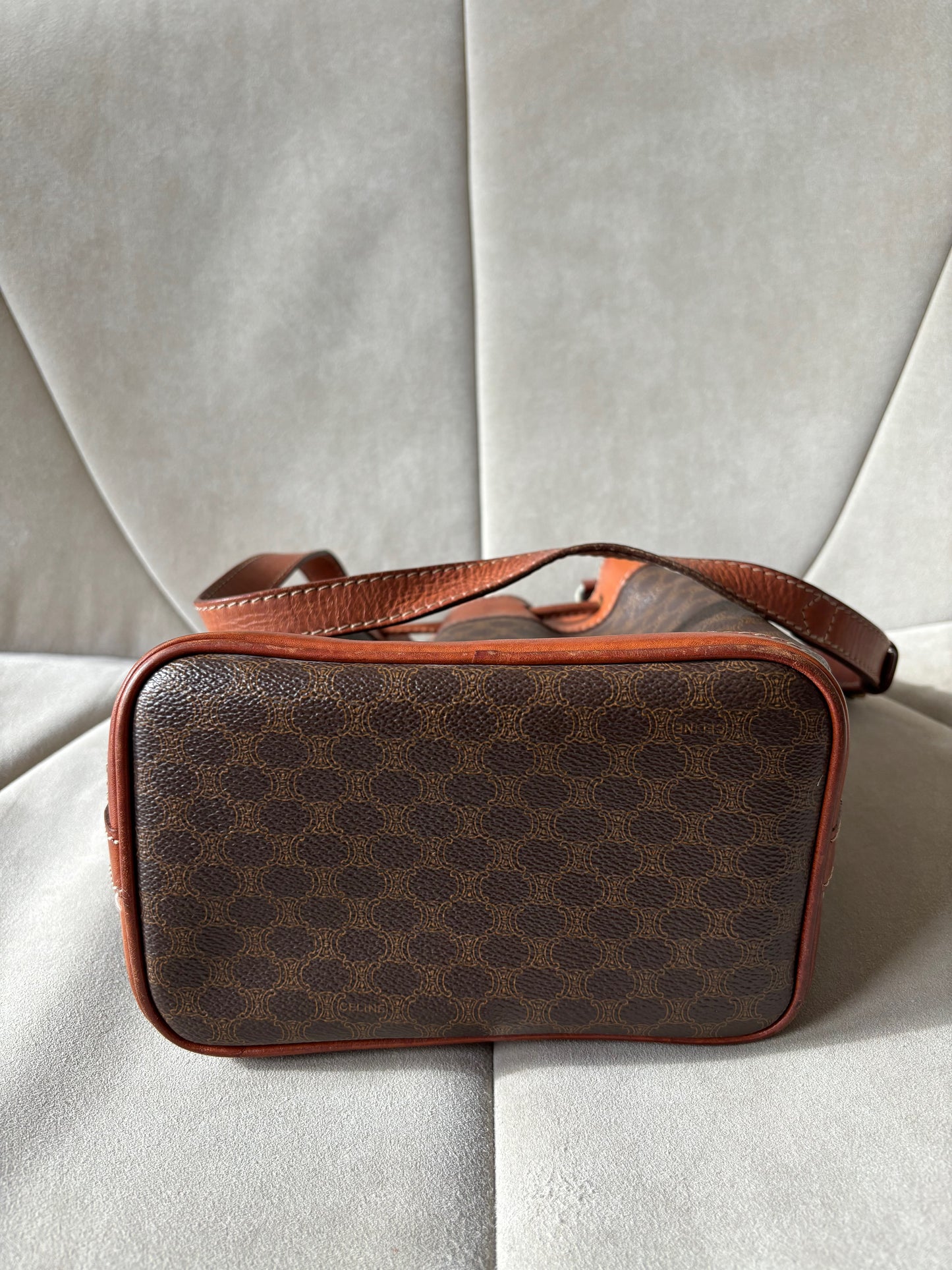 CÉLINE Sac Seau Triomphe