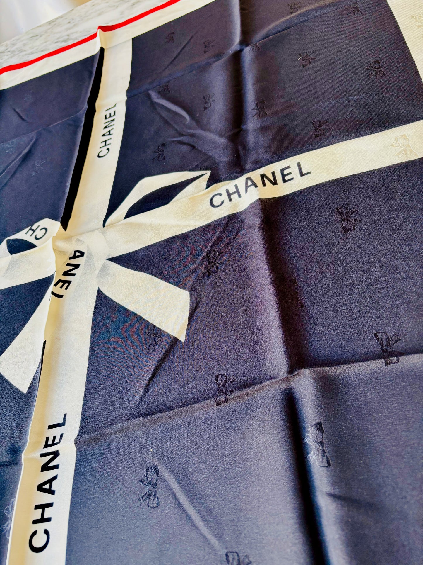 CHANEL Foulard en soie
