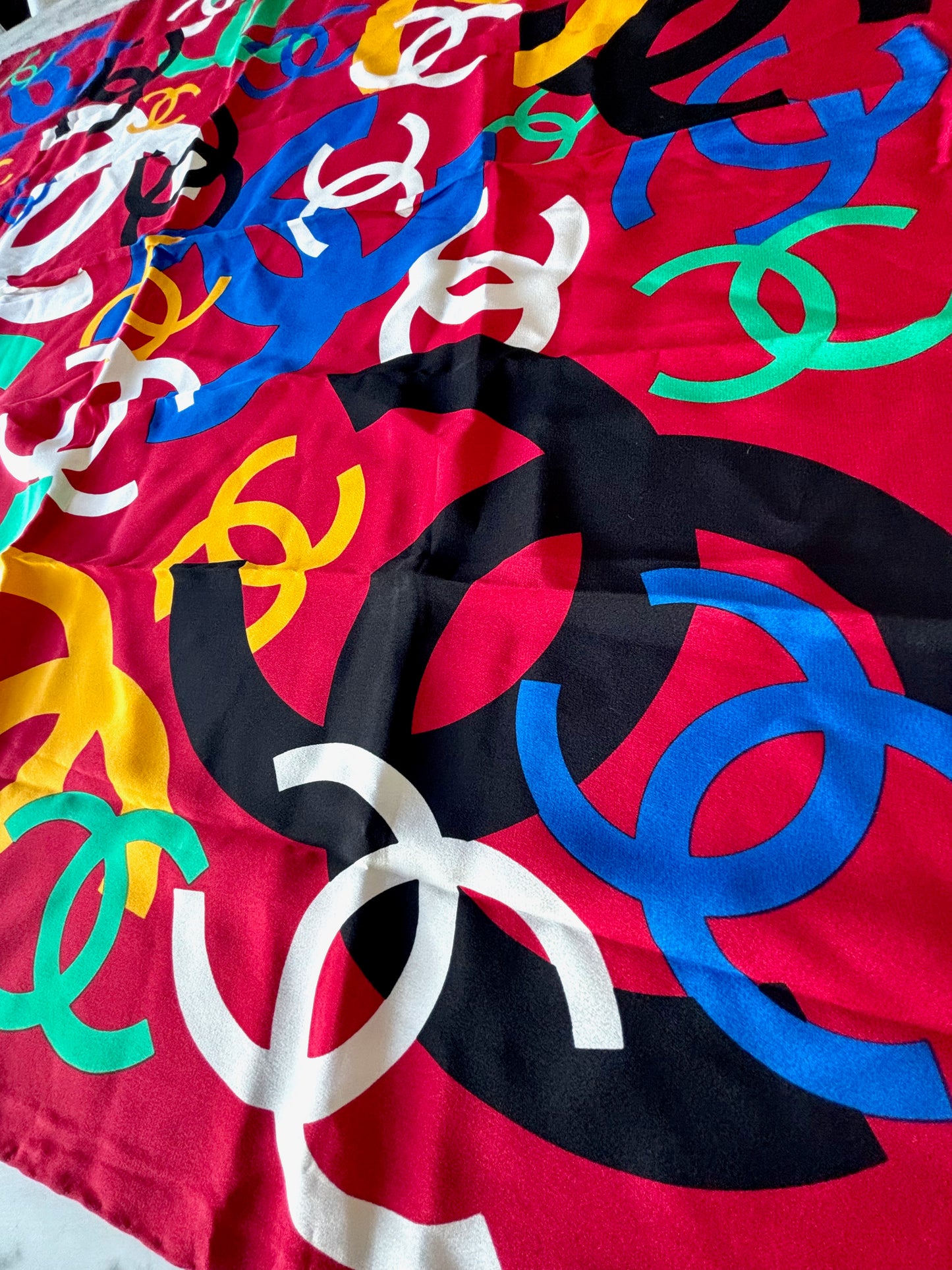 CHANEL Foulard circa 90