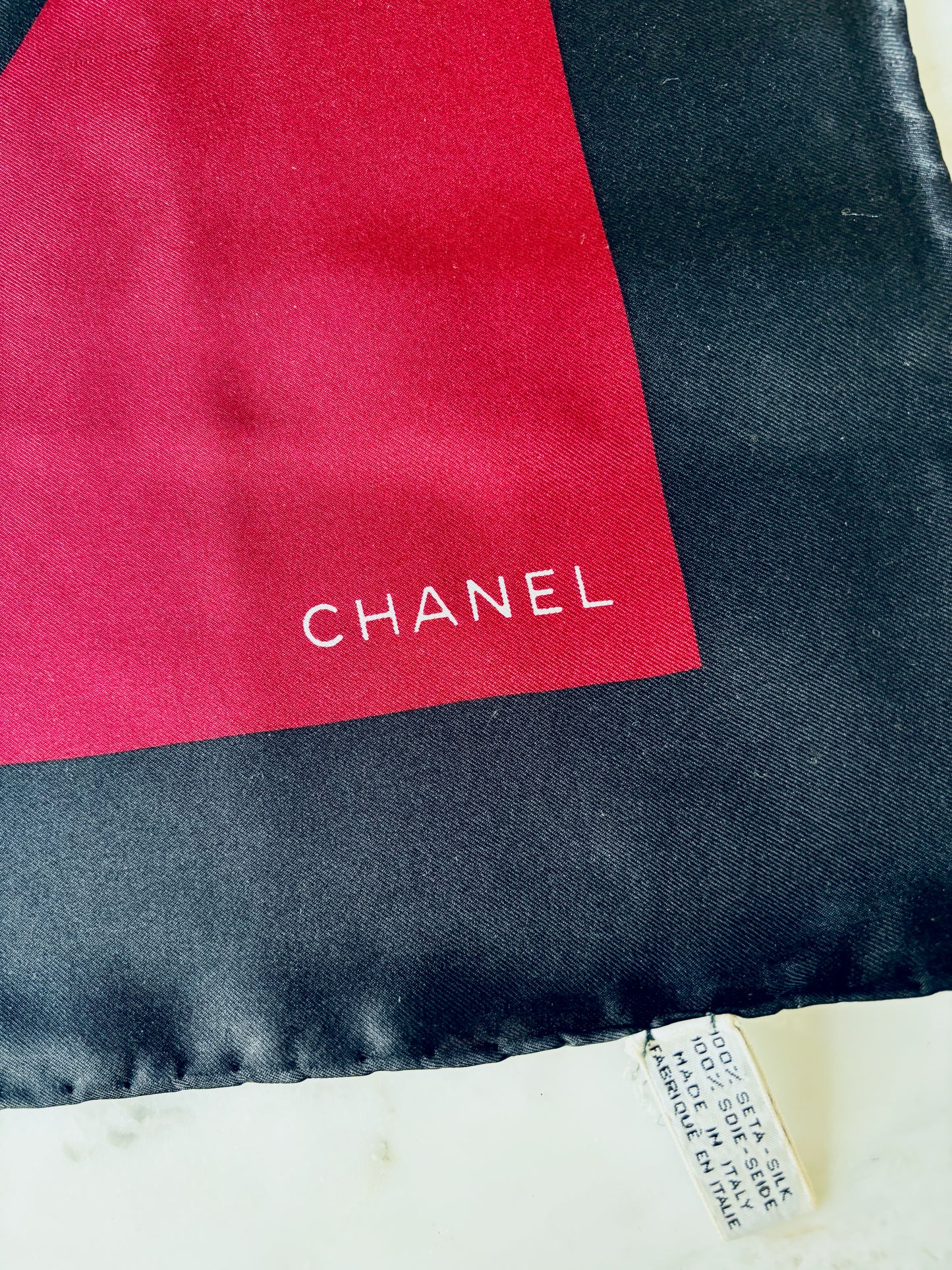 CHANEL Foulard en soie