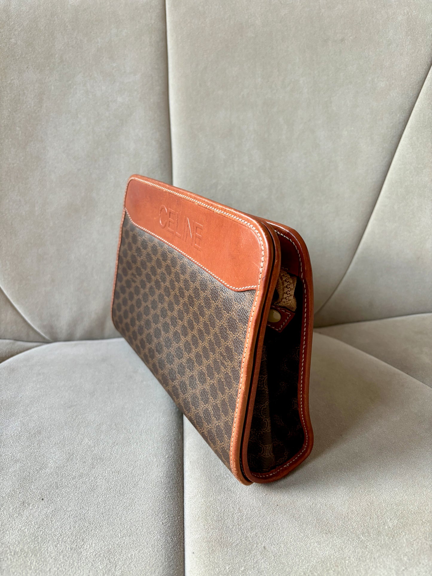 CÉLINE Pochette Triomphe