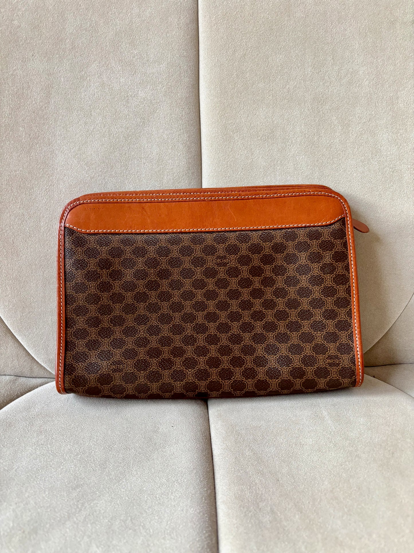 CÉLINE Pochette Triomphe