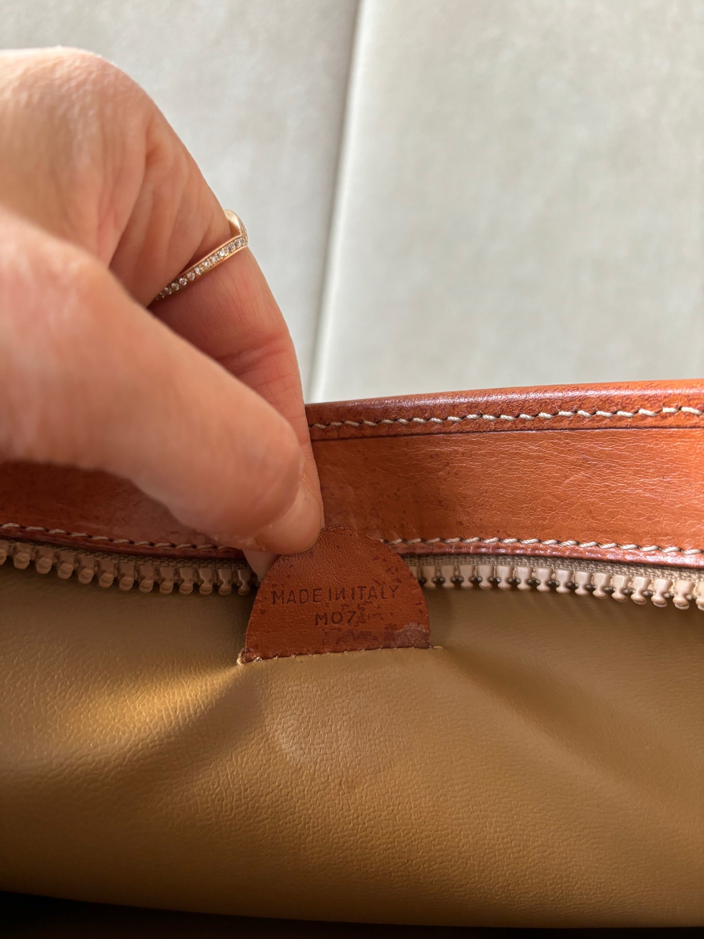 CÉLINE Pochette Triomphe