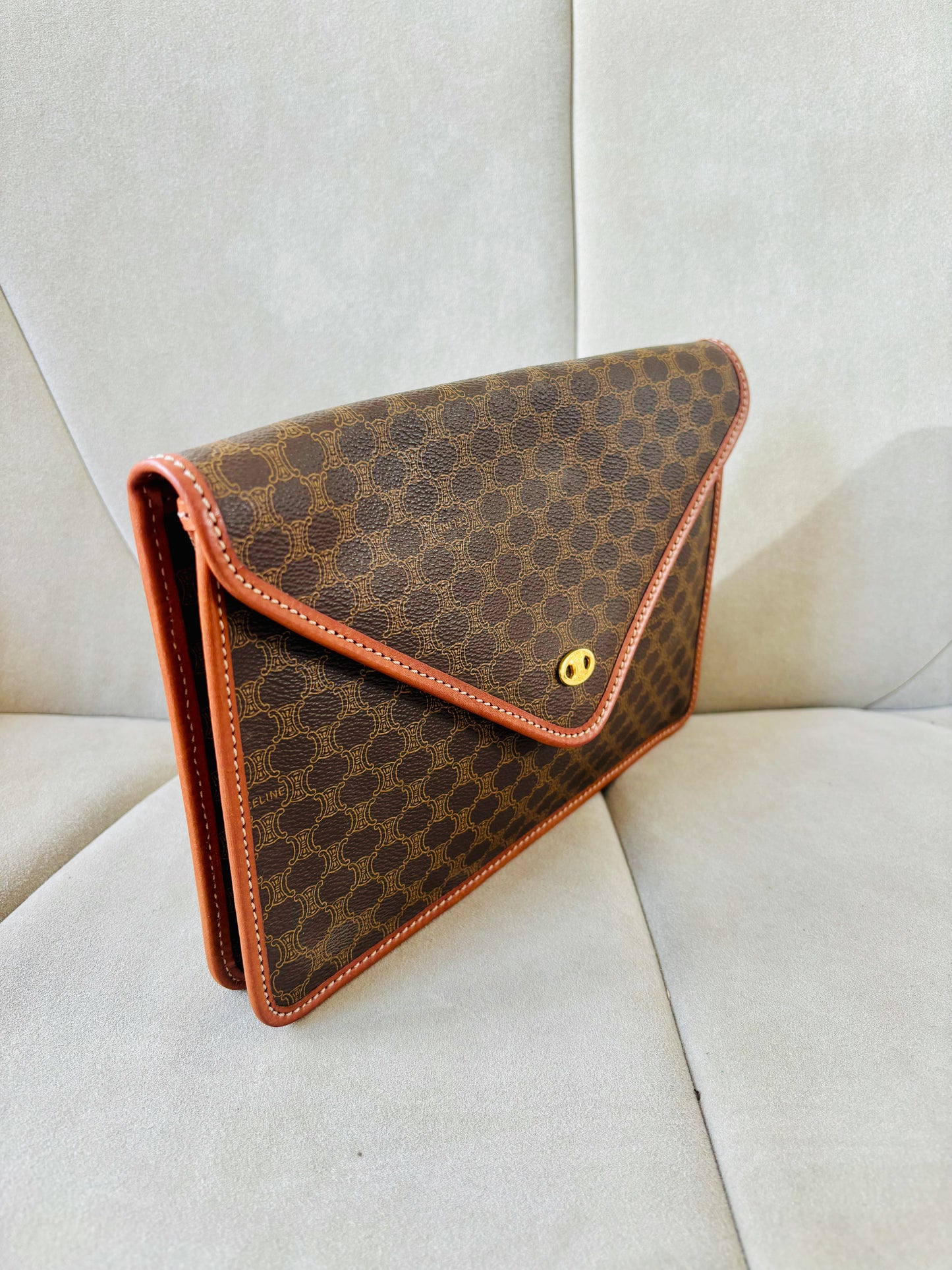 CÉLINE Pochette Triomphe